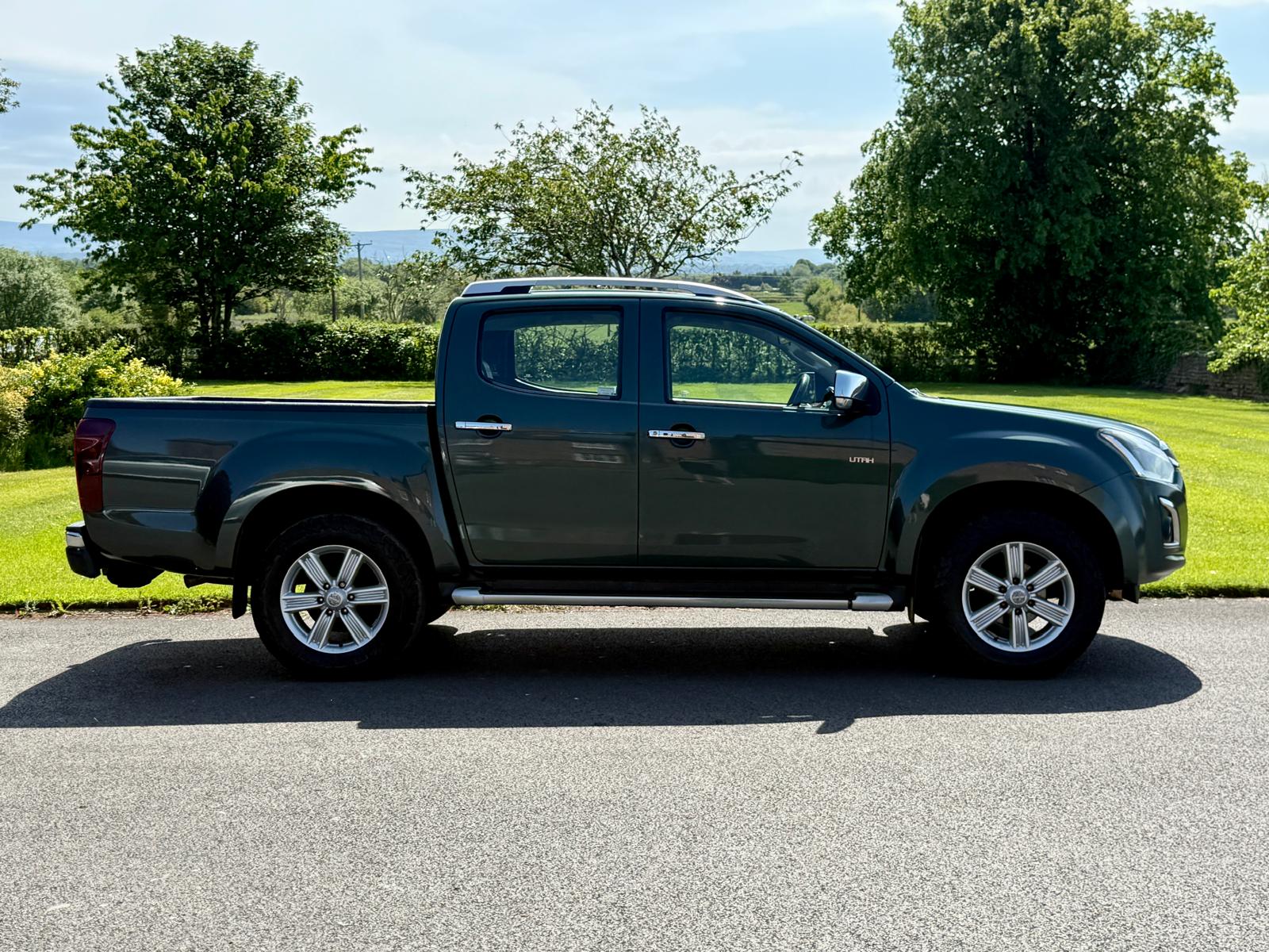 
								2017 Isuzu D-Max Utah 1.9TD £11,995 Plus VAT Pickup full									