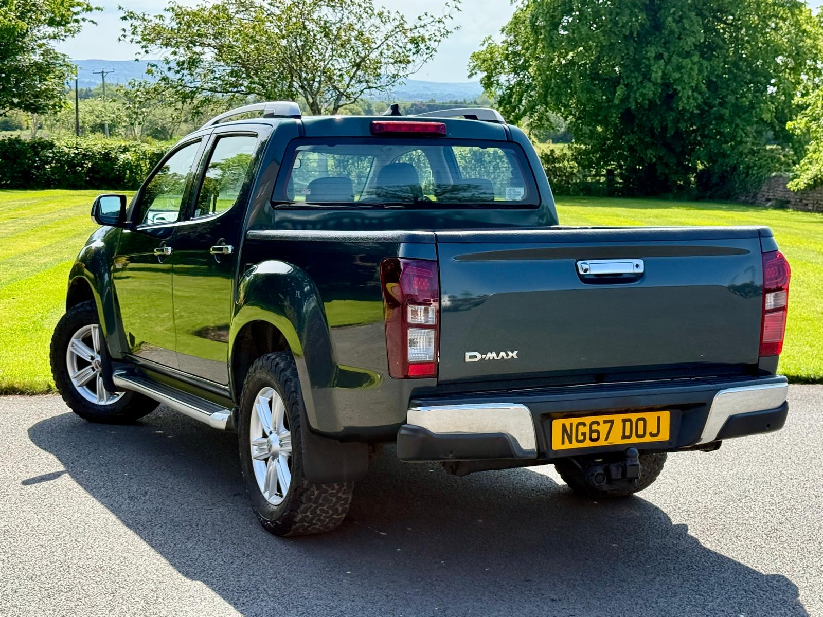 
								2017 Isuzu D-Max Utah 1.9TD £11,995 Plus VAT Pickup full									
