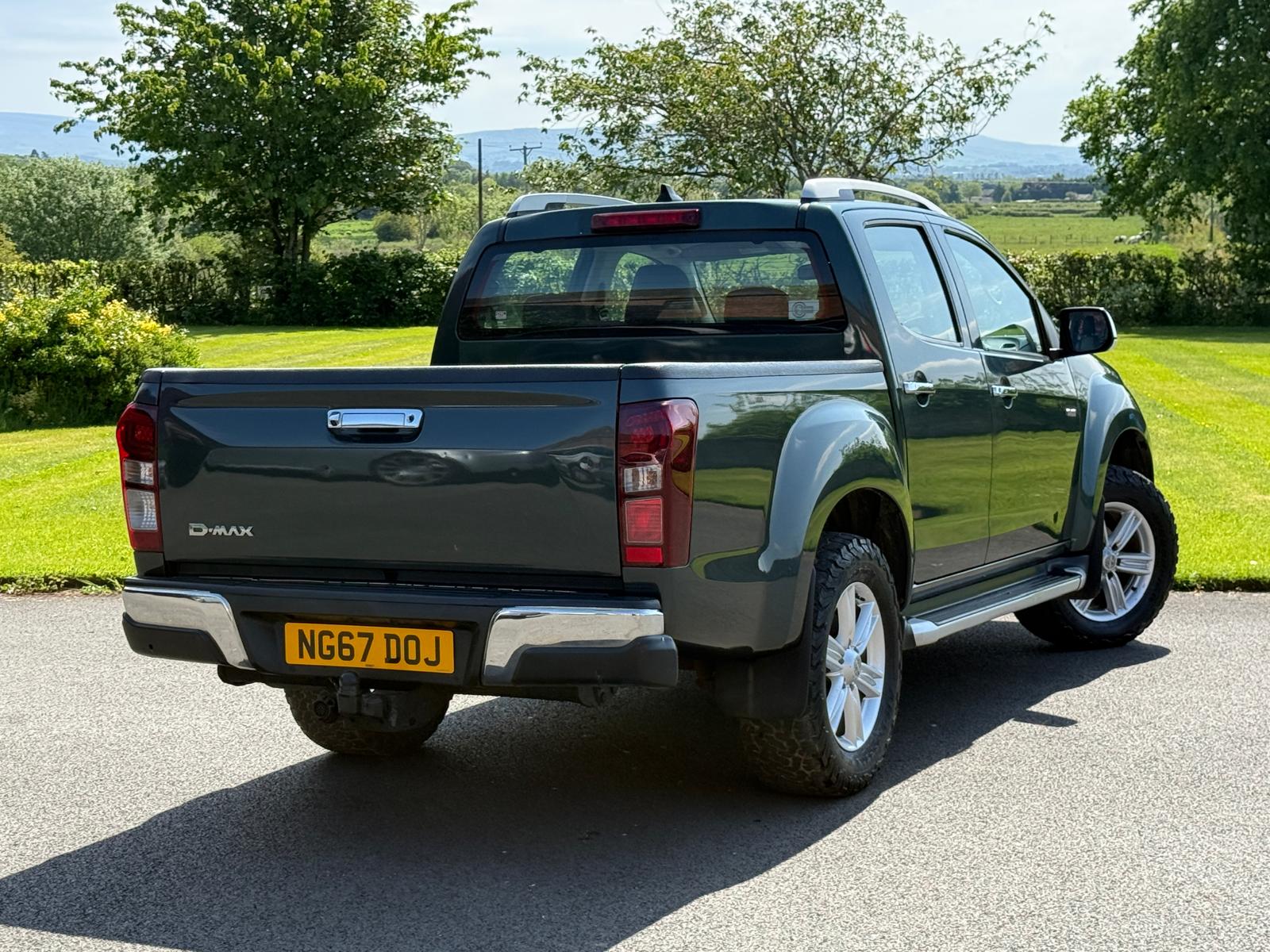 
								2017 Isuzu D-Max Utah 1.9TD £11,995 Plus VAT Pickup full									
