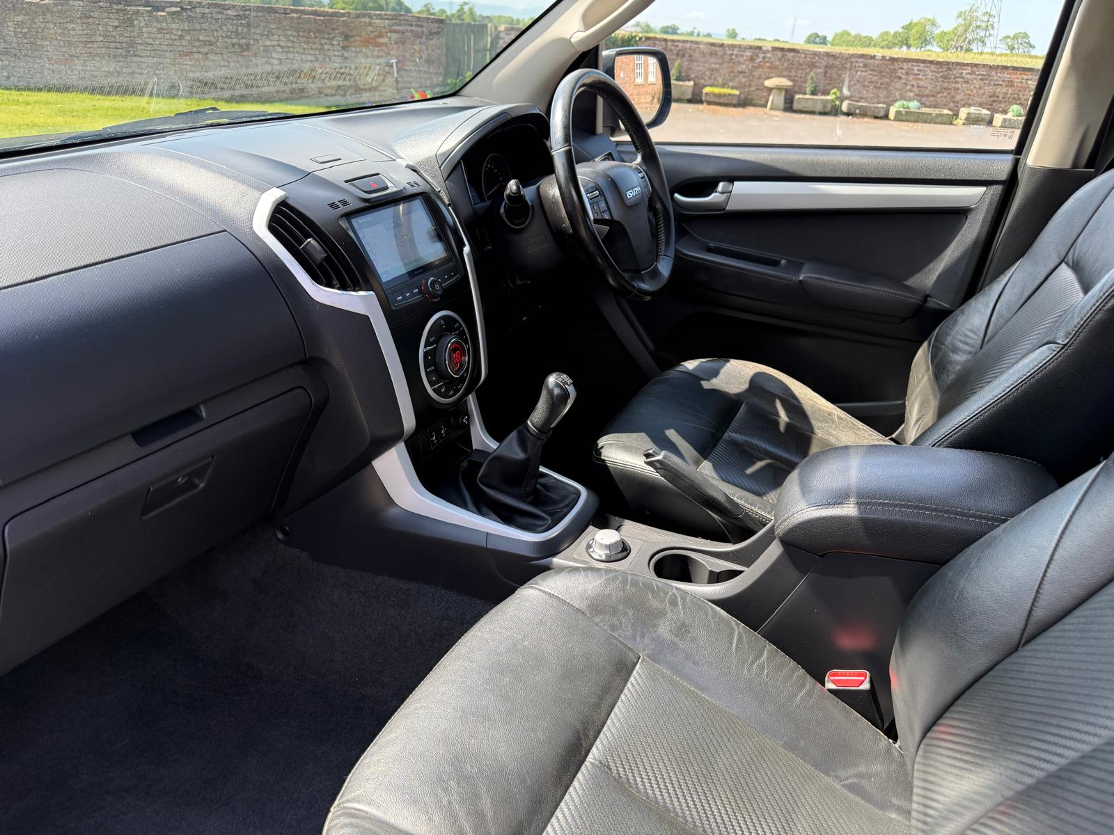 
								2017 Isuzu D-Max Utah 1.9TD £11,995 Plus VAT Pickup full									