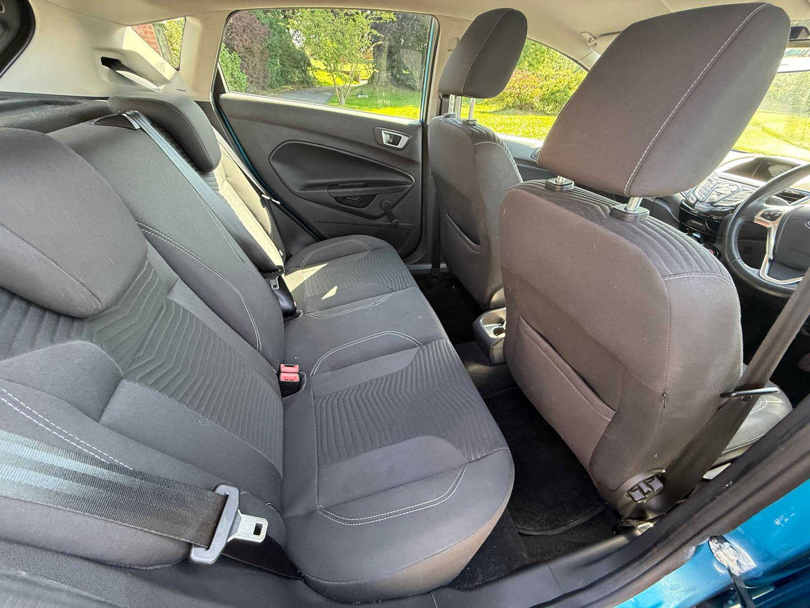 
								2015 Ford Fiesta 1.25 Zetec Hatchback full									
