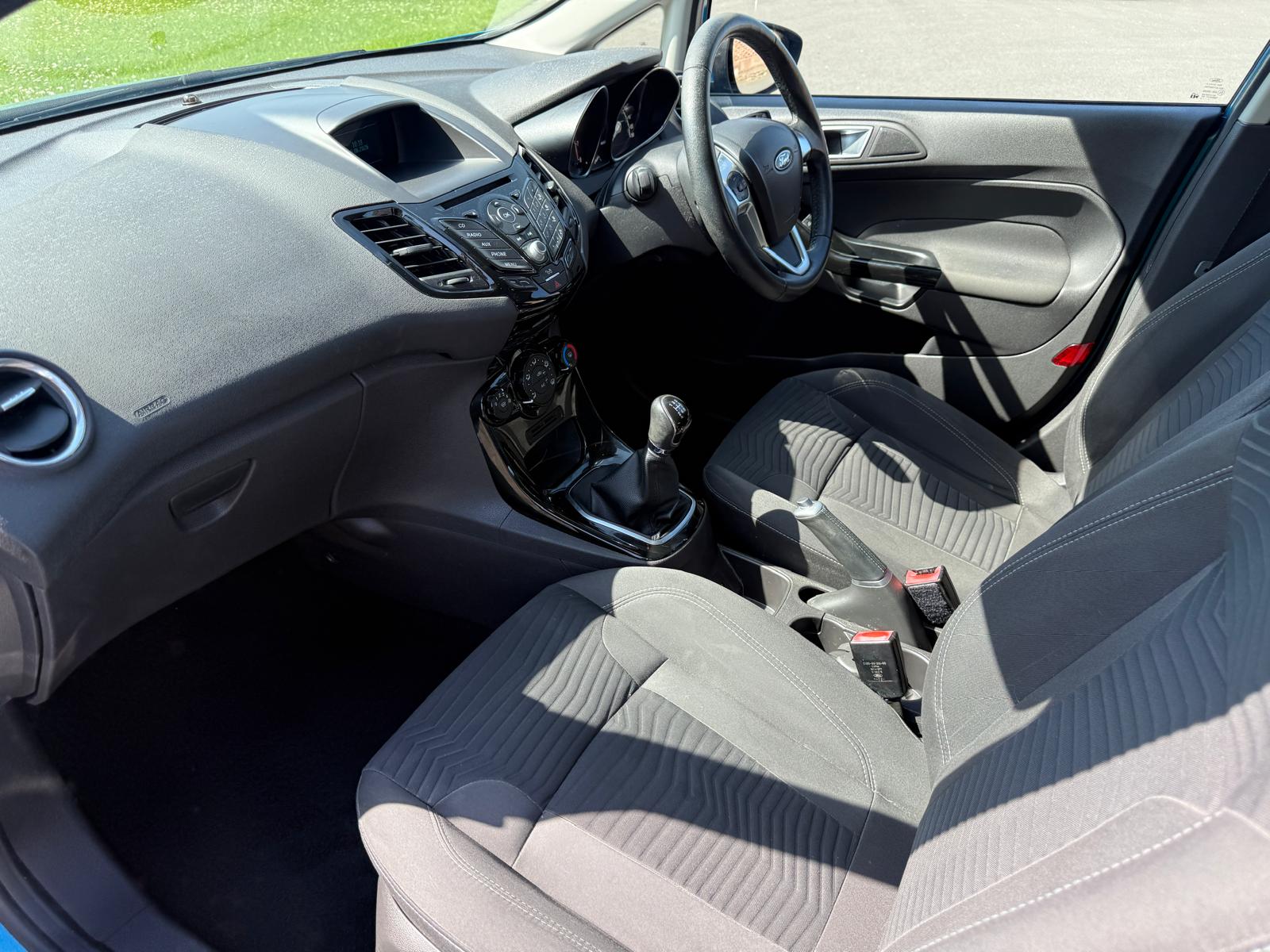 
								2015 Ford Fiesta 1.25 Zetec Hatchback full									