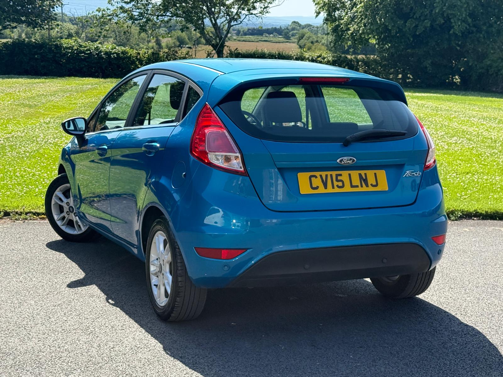 
								2015 Ford Fiesta 1.25 Zetec Hatchback full									