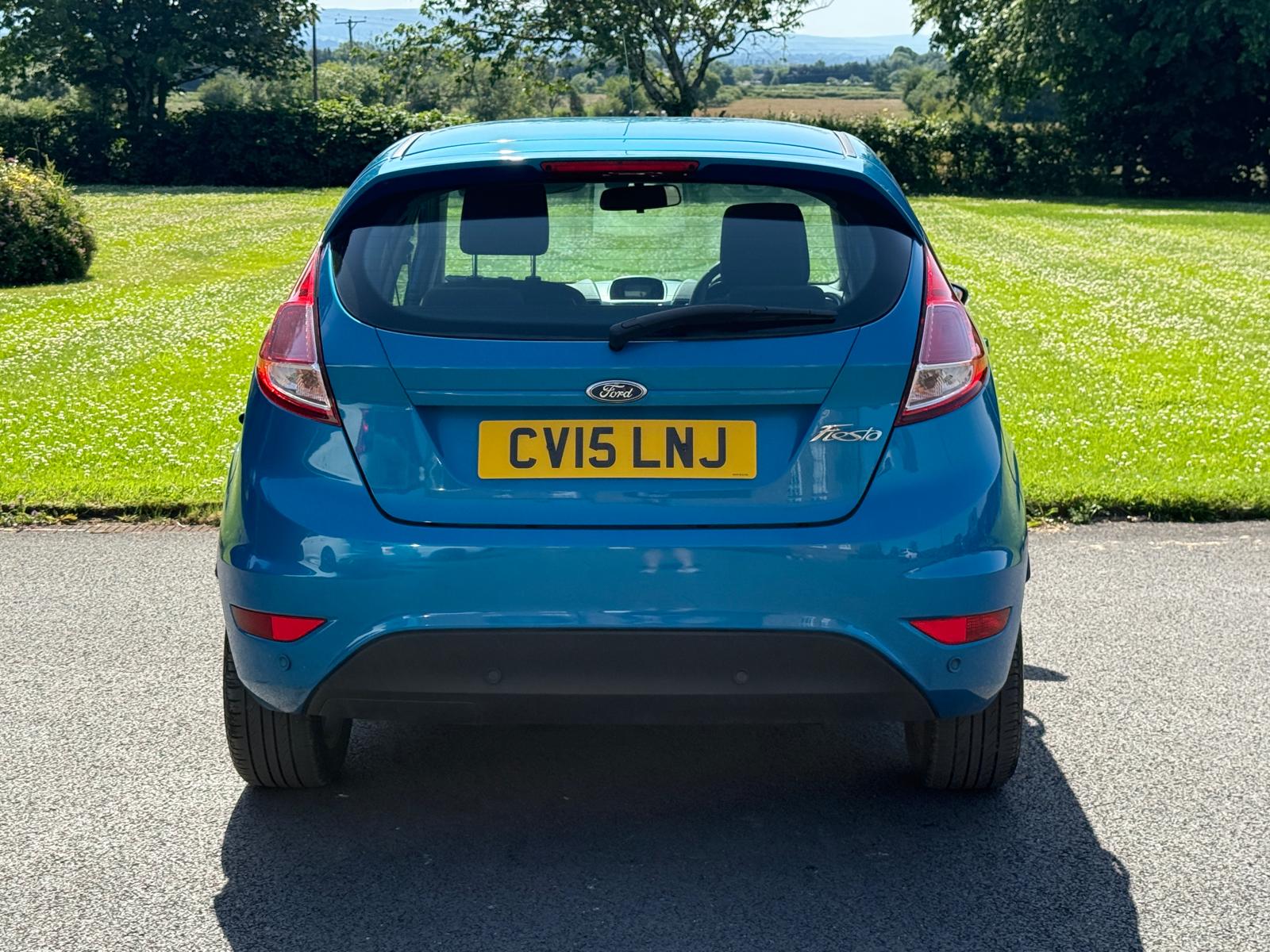 
								2015 Ford Fiesta 1.25 Zetec Hatchback full									