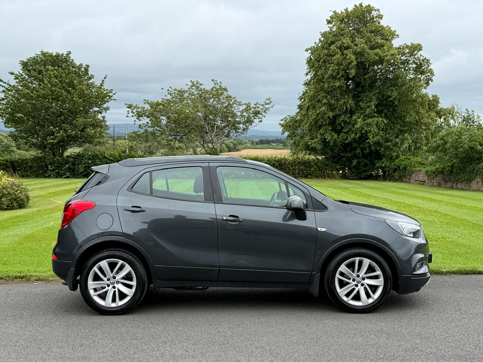
								2017 Vauxhall Mokka X Active Hatchback full									