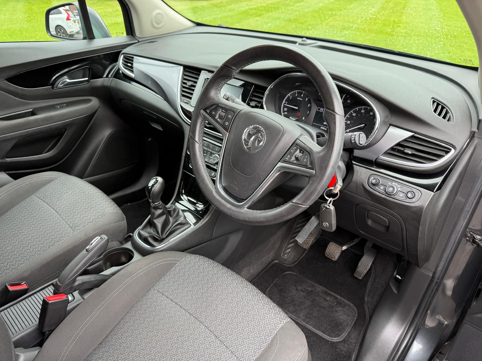 
								2017 Vauxhall Mokka X Active Hatchback full									