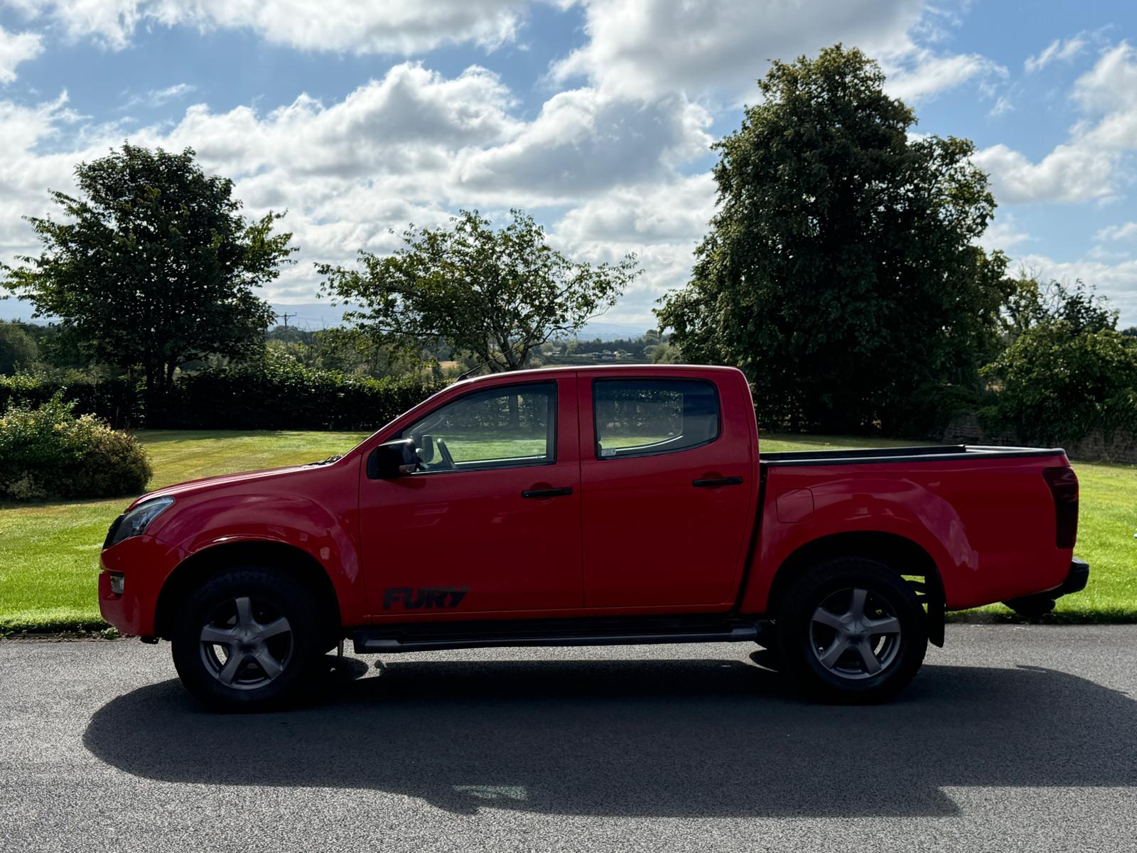 
								ISUZU D-MAX 2016 /65 FURY 2.5 full									