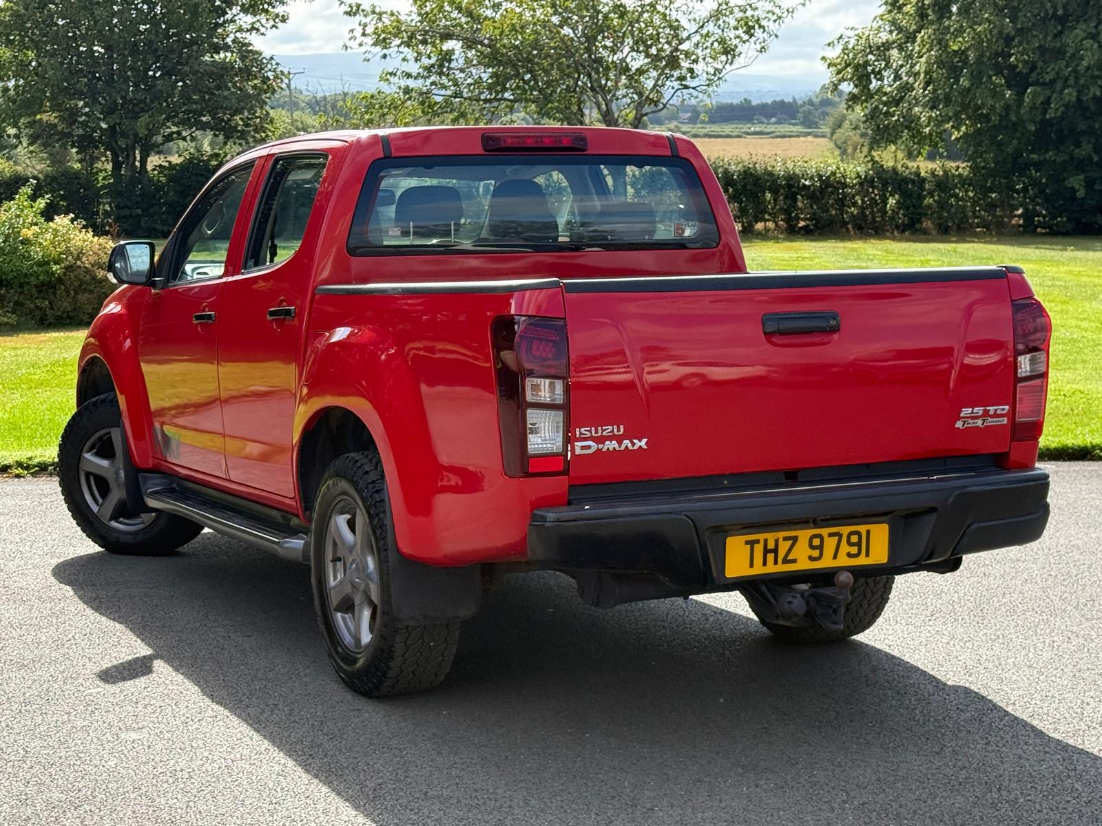 
								ISUZU D-MAX 2016 /65 FURY 2.5 full									
