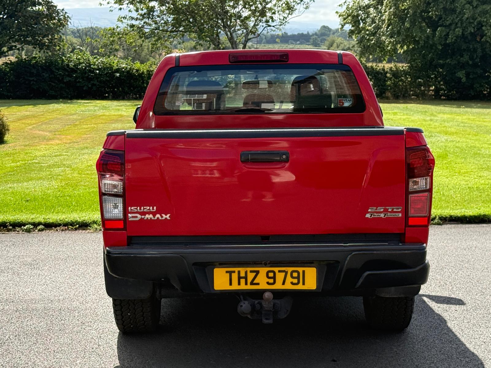 
								ISUZU D-MAX 2016 /65 FURY 2.5 full									