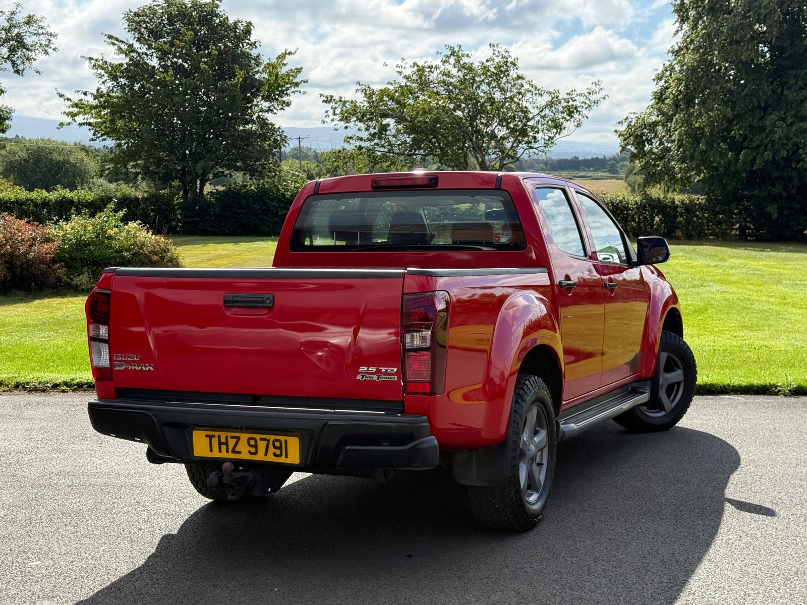 
								ISUZU D-MAX 2016 /65 FURY 2.5 full									