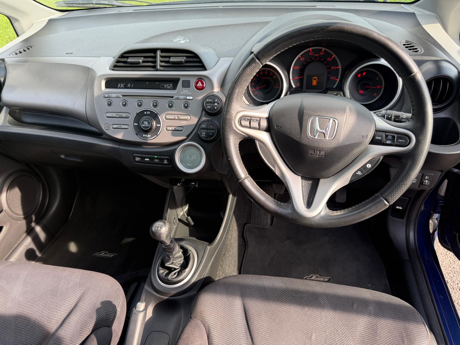 
								Honda Jazz EX 1.4 full									