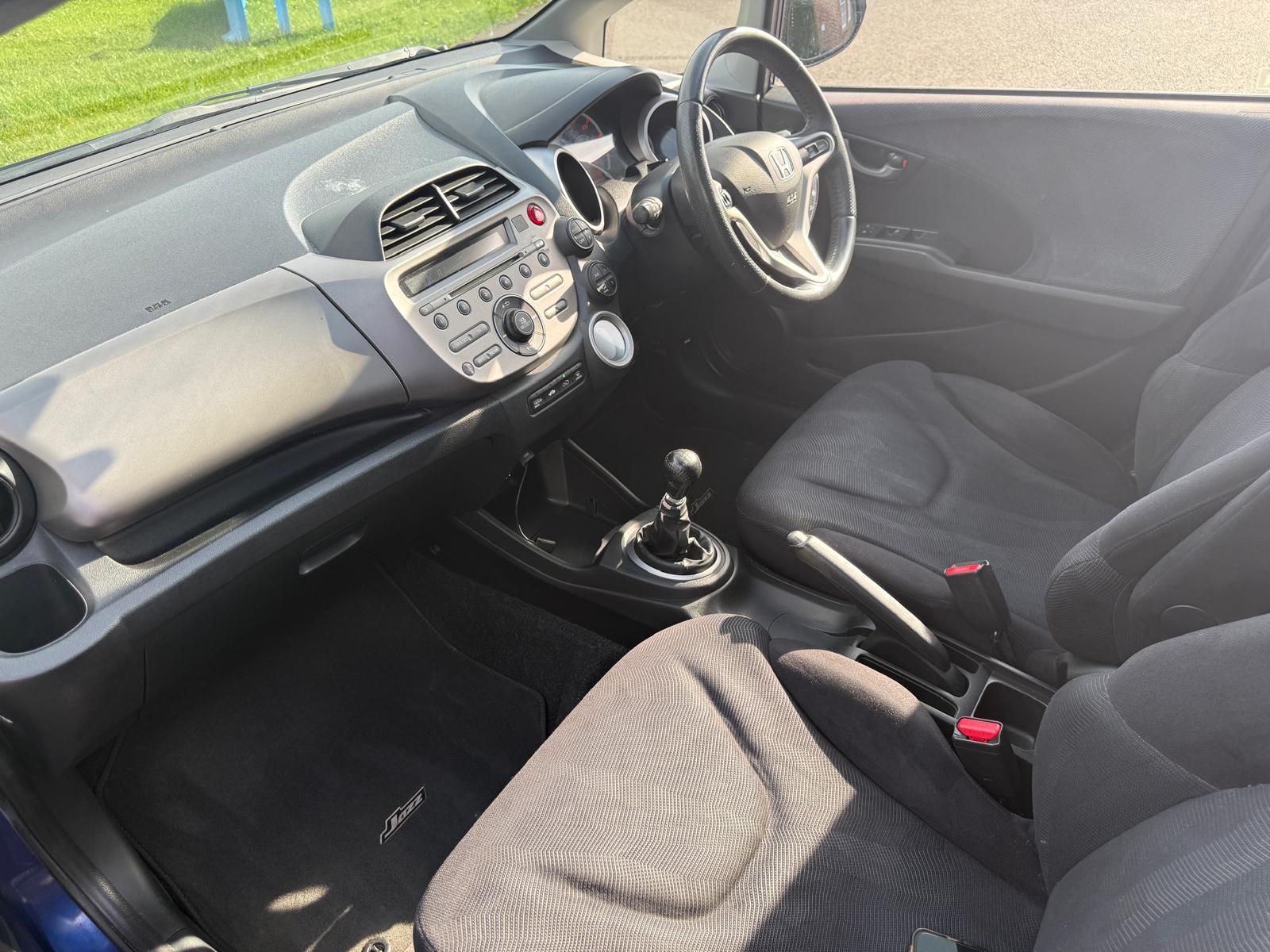 
								Honda Jazz EX 1.4 full									