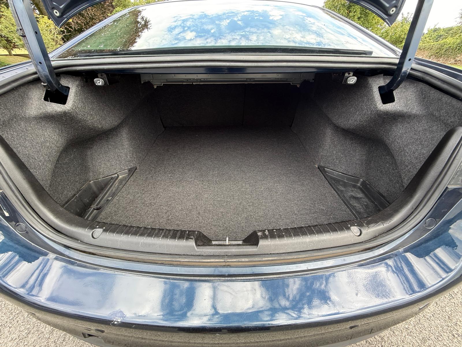 
								2014 Mazda 6 SE-L NAV 2.0i full									