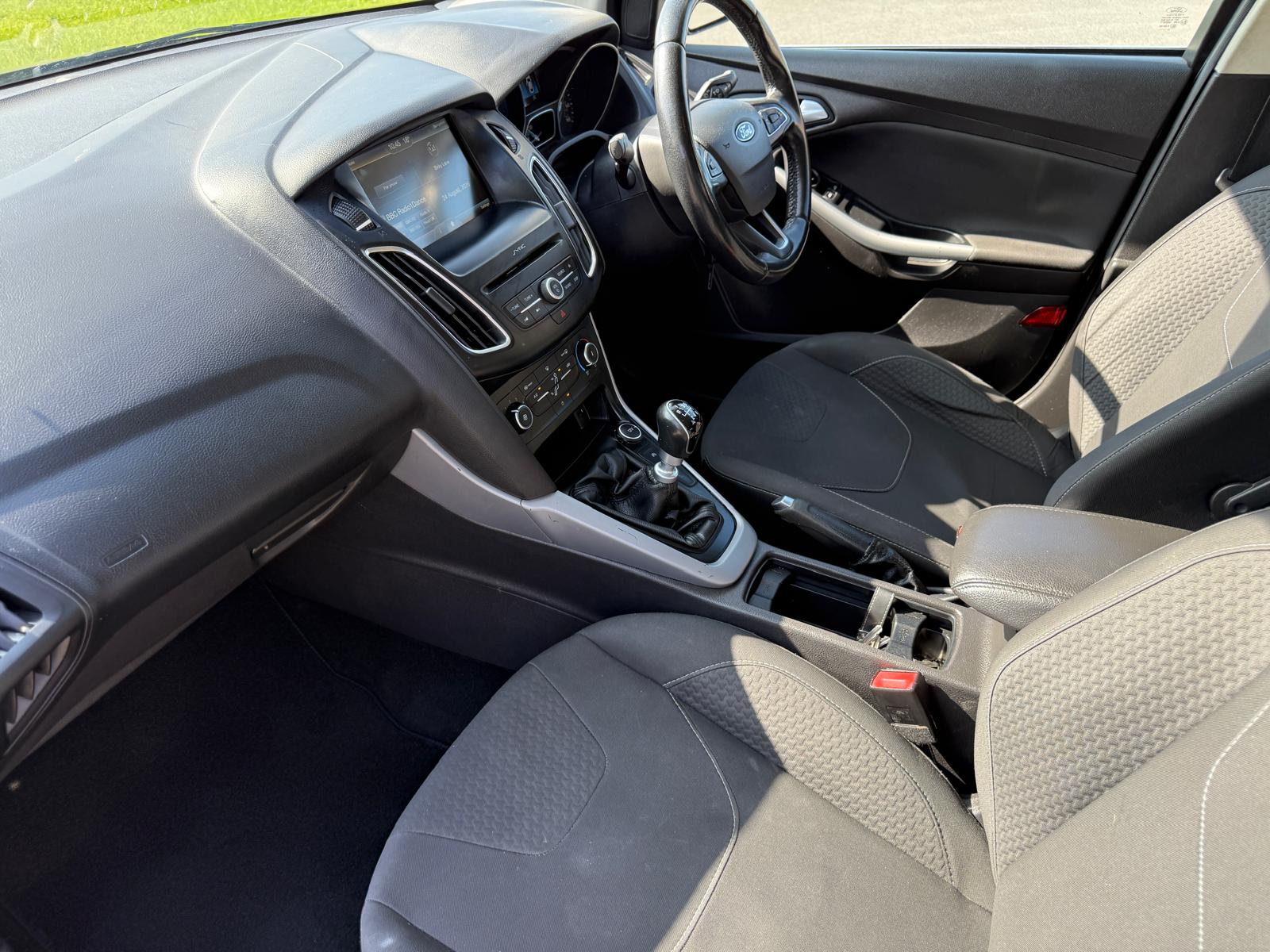 
								Ford Focus 1.5 TDCi Zetec 5dr full									