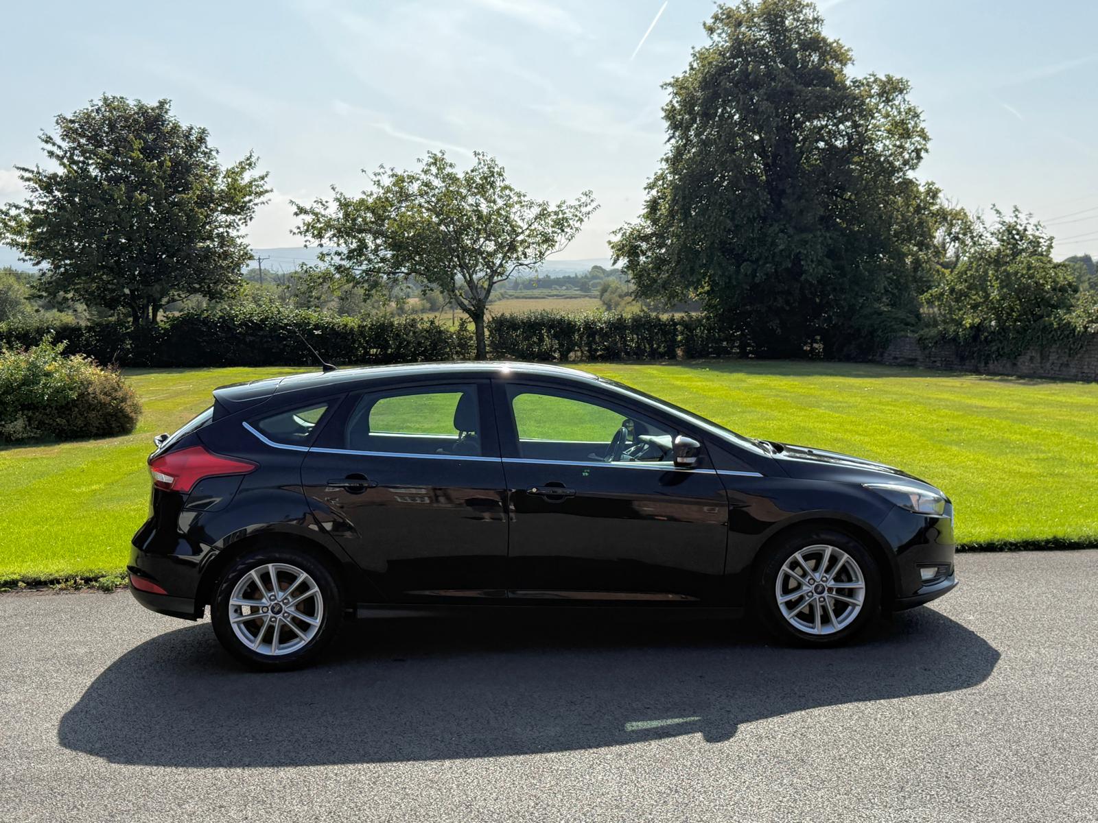 
								Ford Focus 1.5 TDCi Zetec 5dr full									