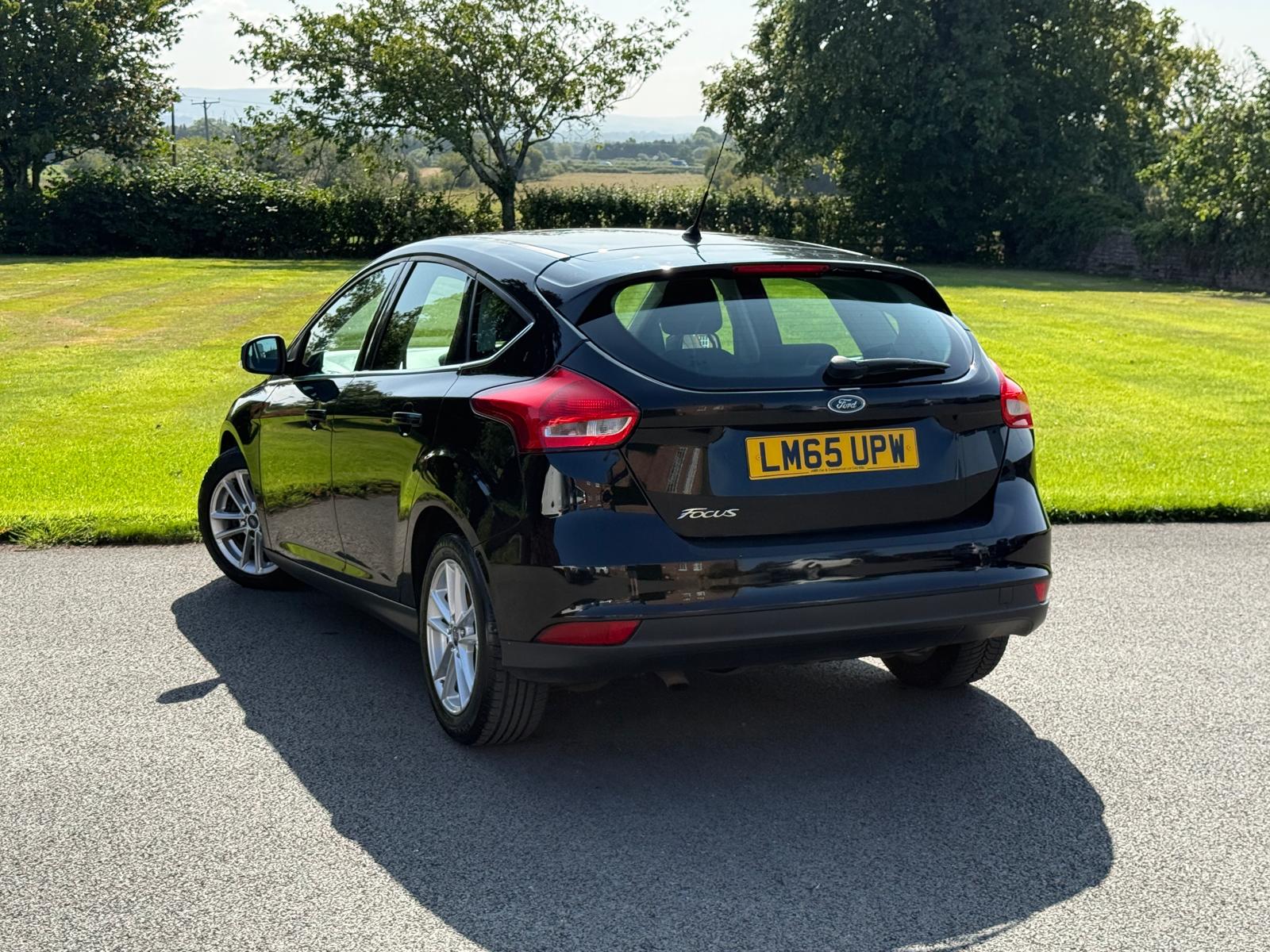 
								Ford Focus 1.5 TDCi Zetec 5dr full									