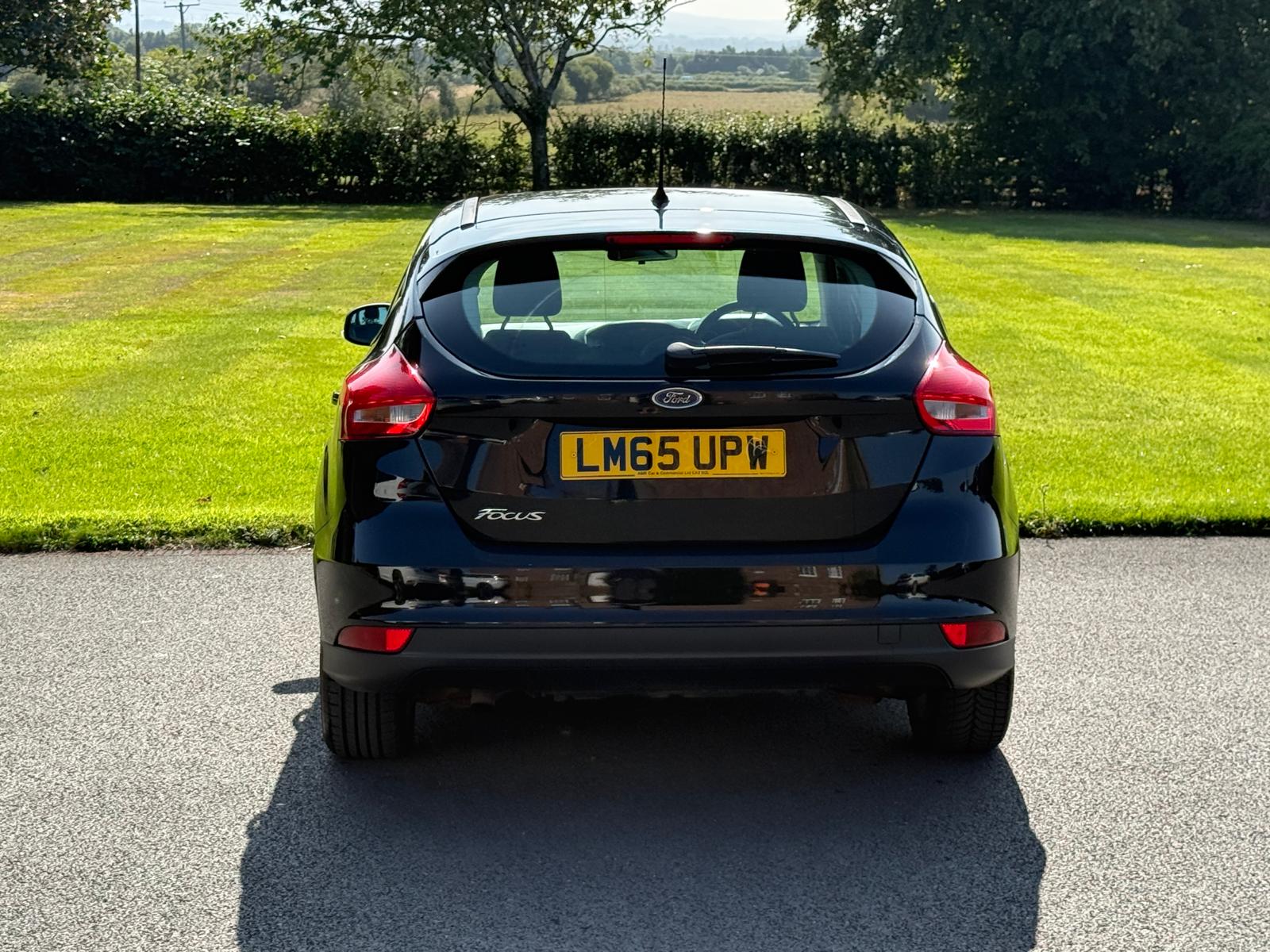 
								Ford Focus 1.5 TDCi Zetec 5dr full									