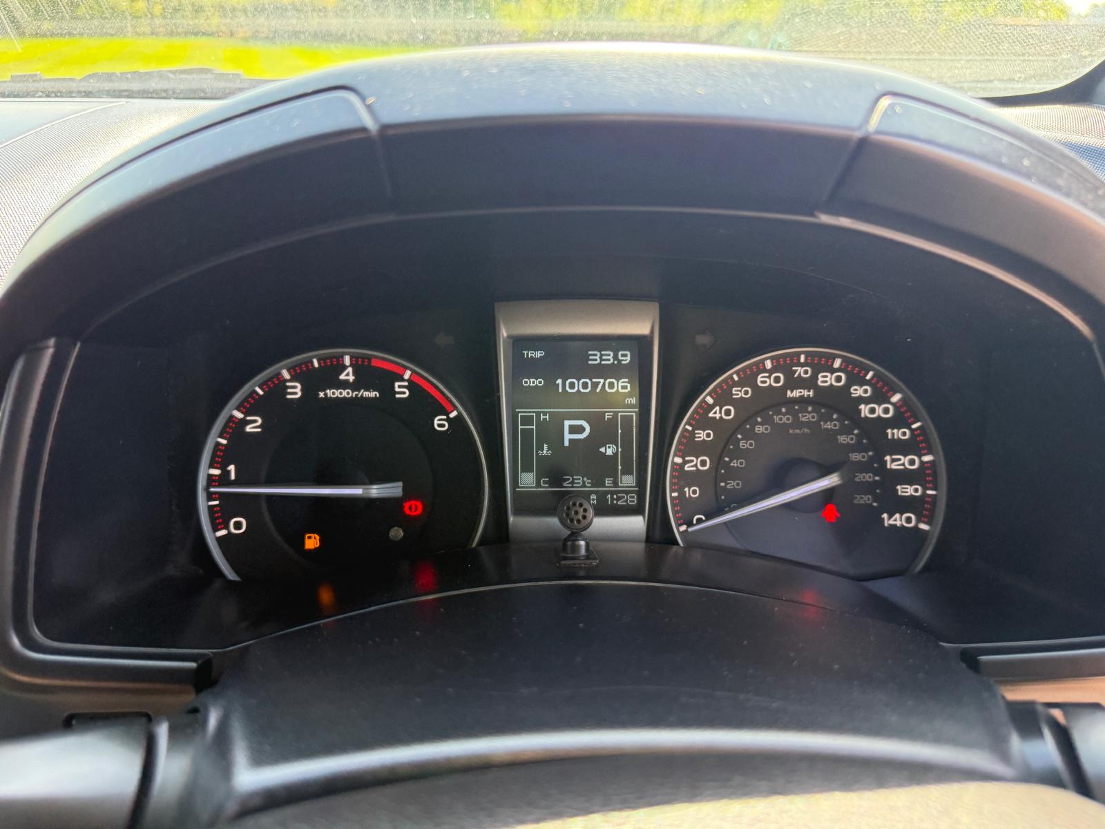 
								Isuzu D-Max 2.5 TD Blade Automatic full									