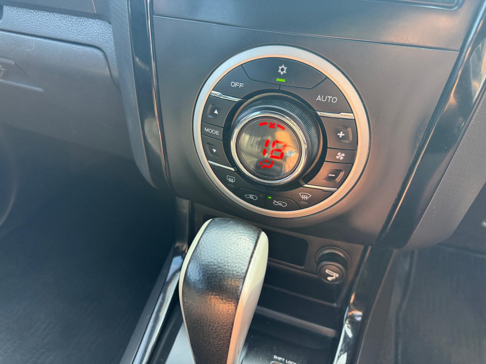 
								Isuzu D-Max 2.5 TD Blade Automatic full									