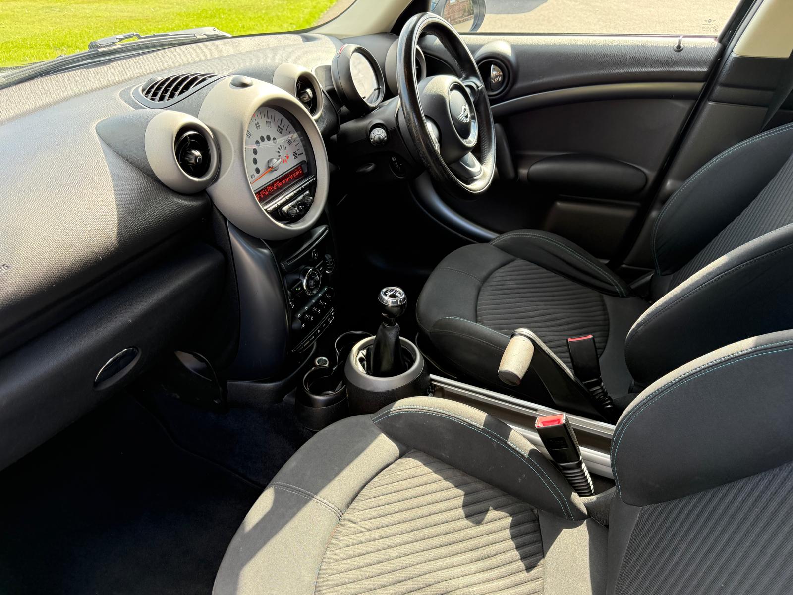
								Mini Countryman Cooper SD full									