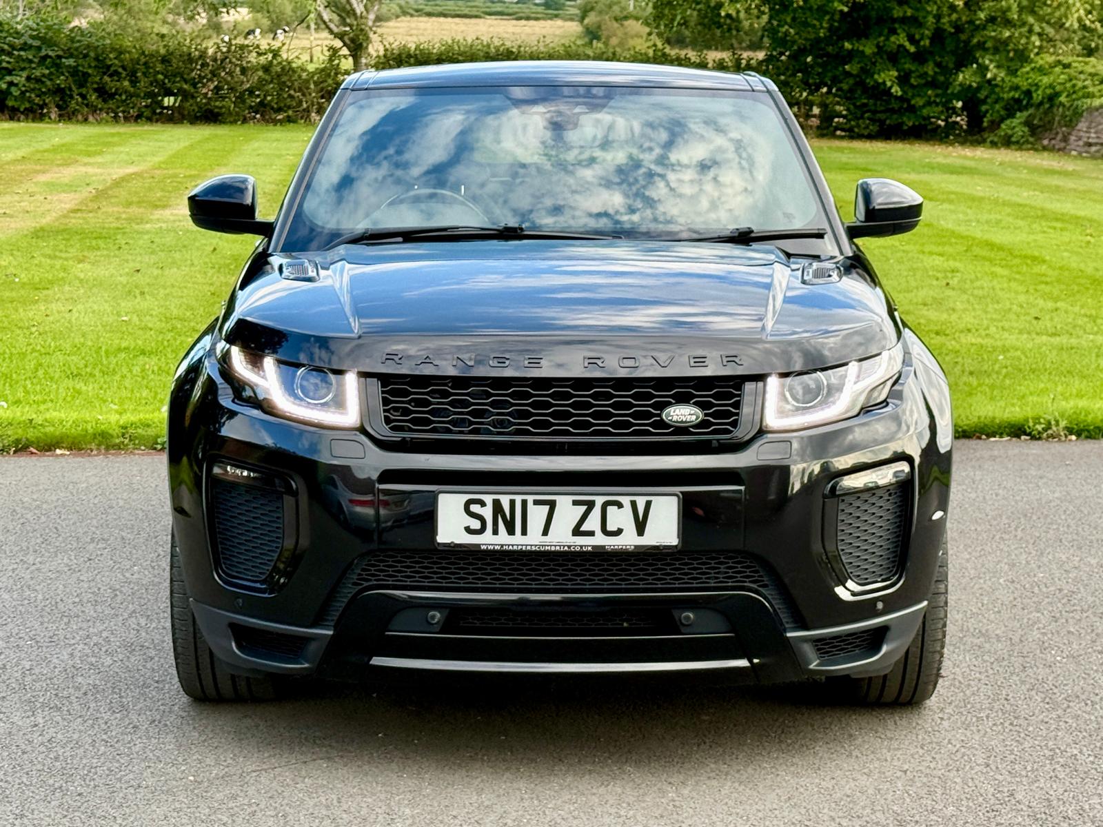 
								Land Rover Evoque HSE Dynamic full									