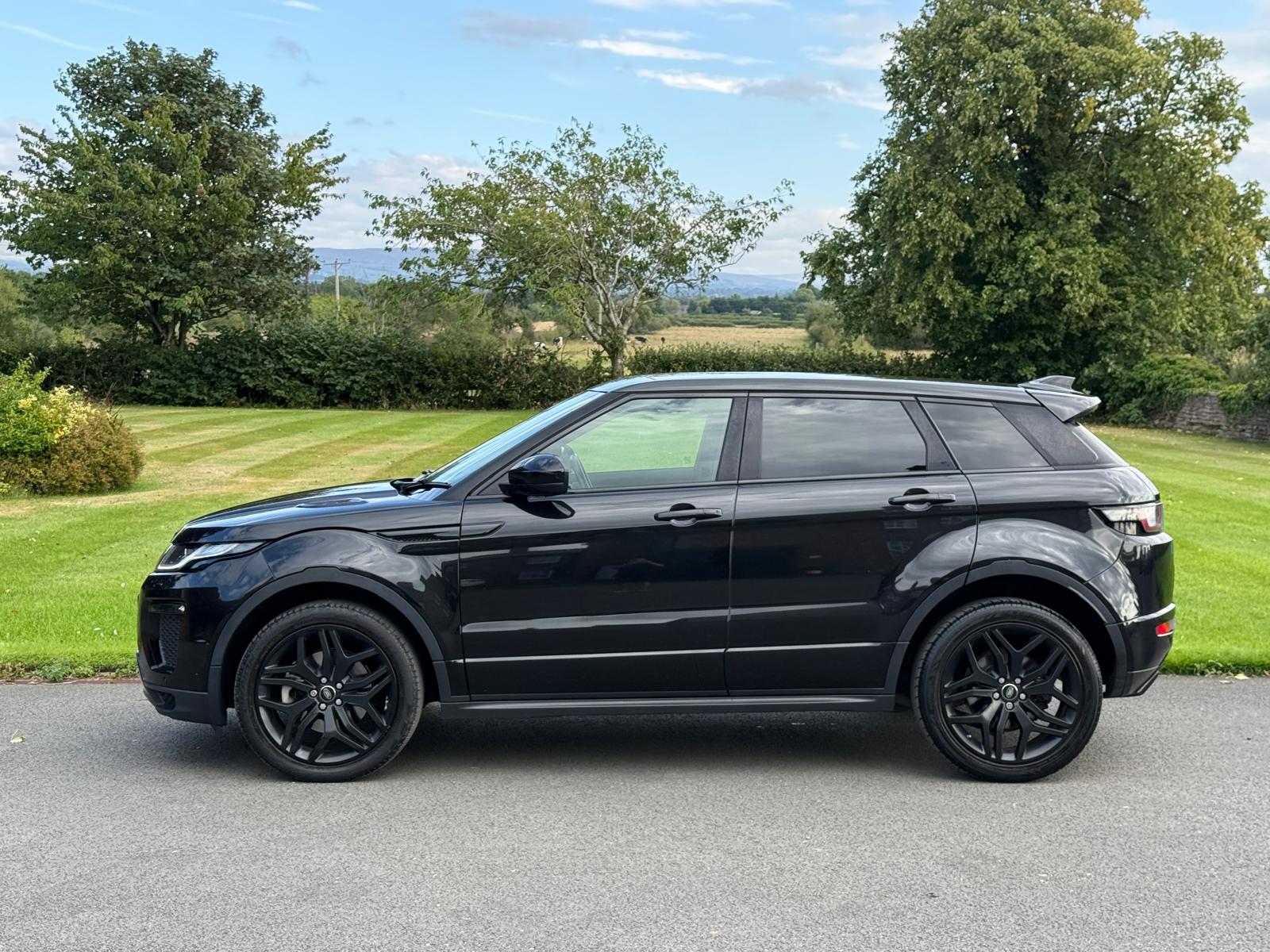
								Land Rover Evoque HSE Dynamic full									