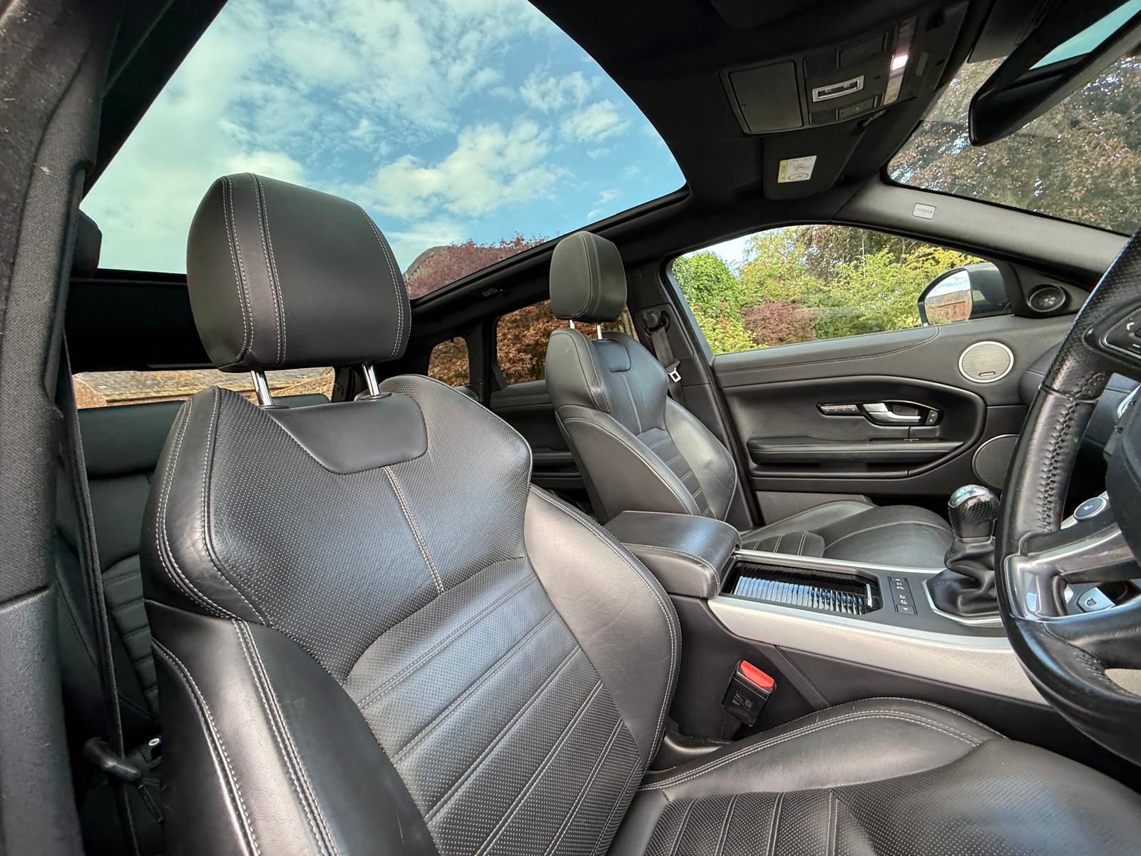 
								Land Rover Evoque HSE Dynamic full									