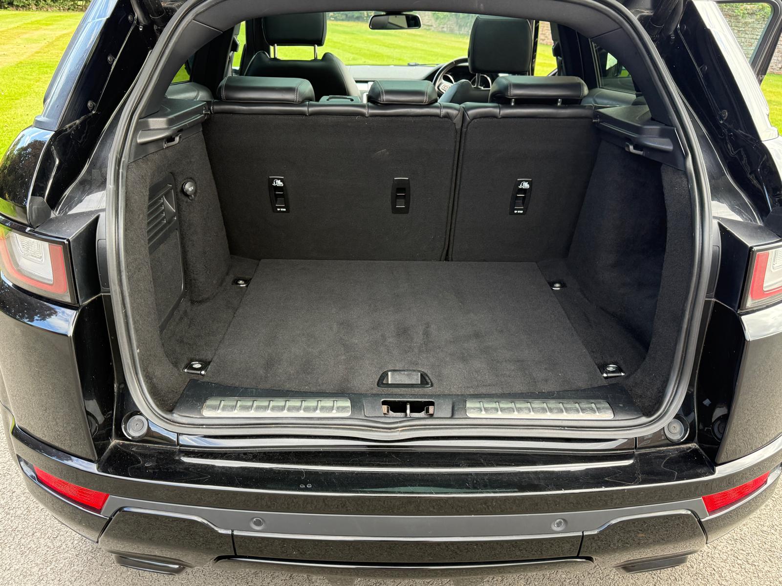 
								Land Rover Evoque HSE Dynamic full									