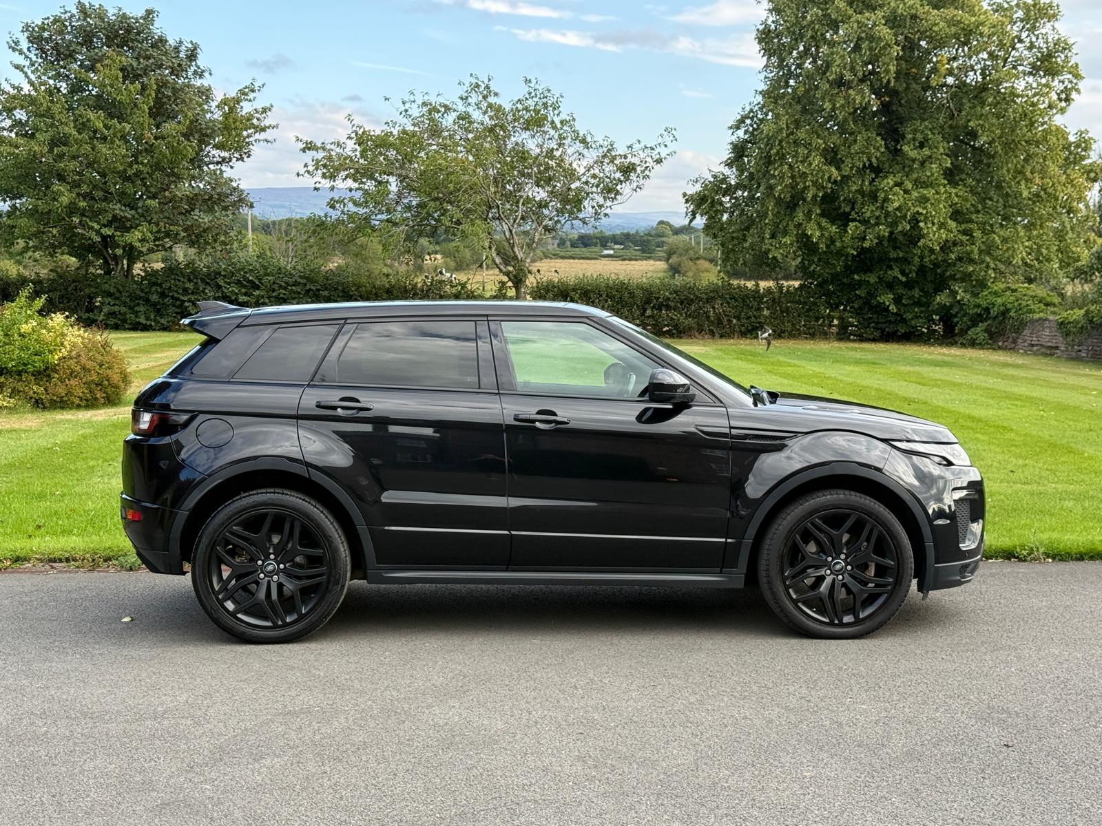 
								Land Rover Evoque HSE Dynamic full									