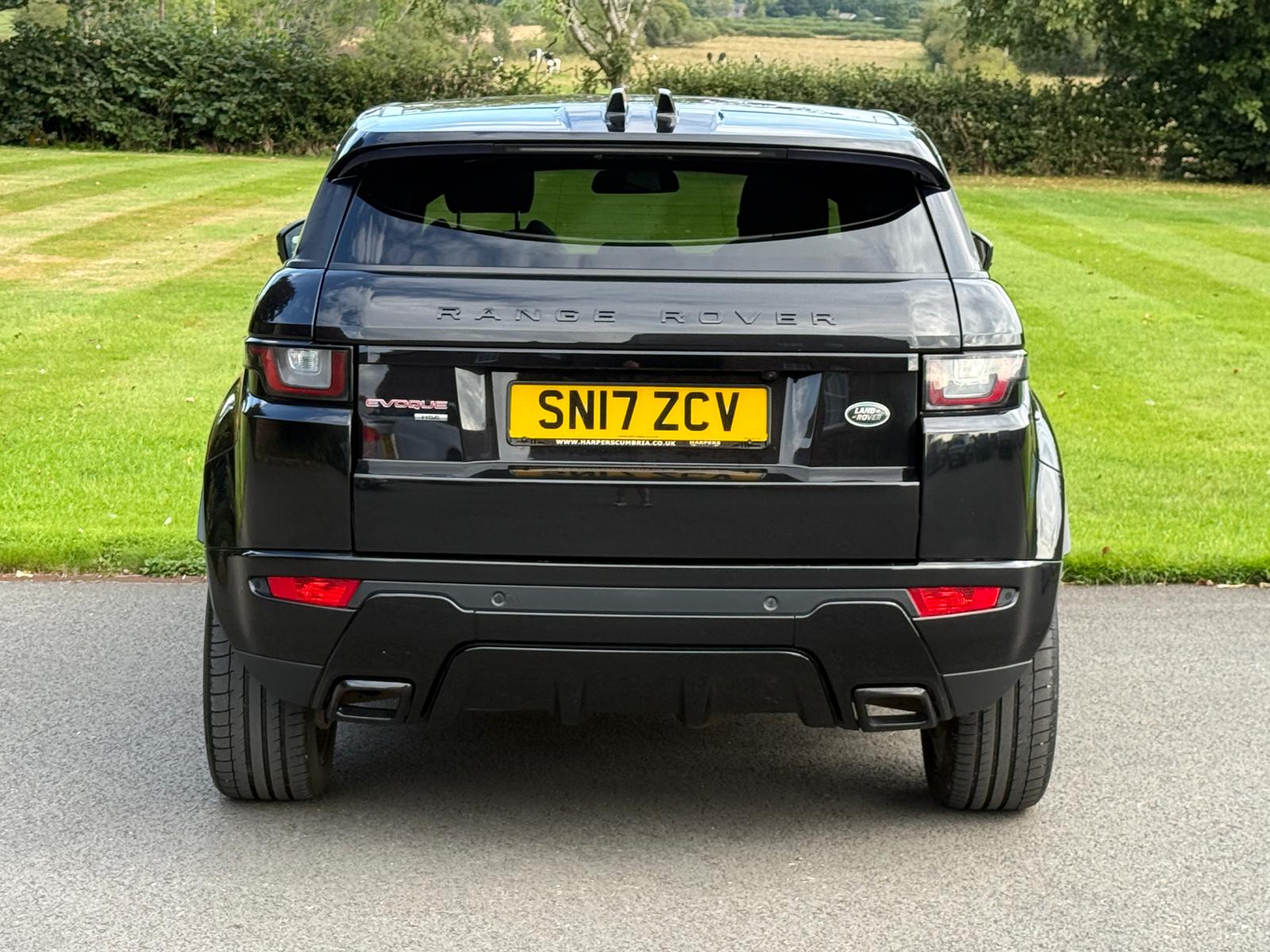
								Land Rover Evoque HSE Dynamic full									