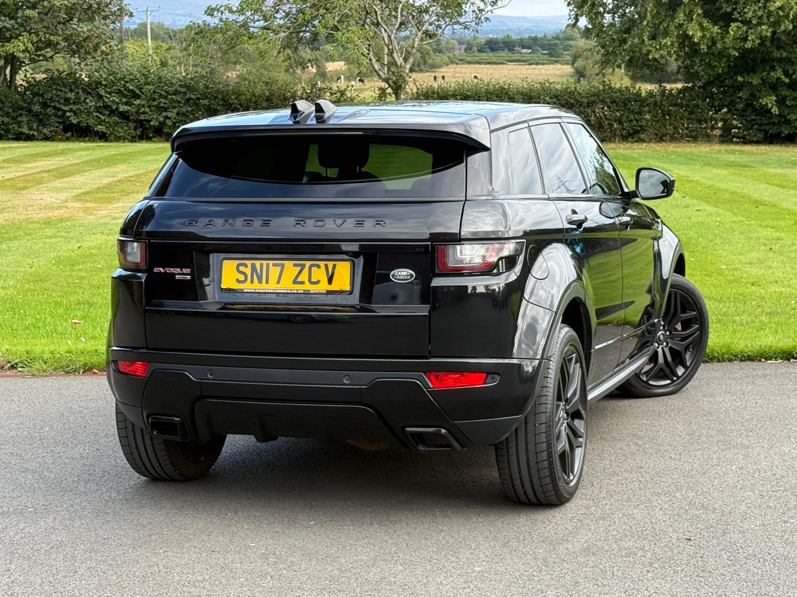 
								Land Rover Evoque HSE Dynamic full									
