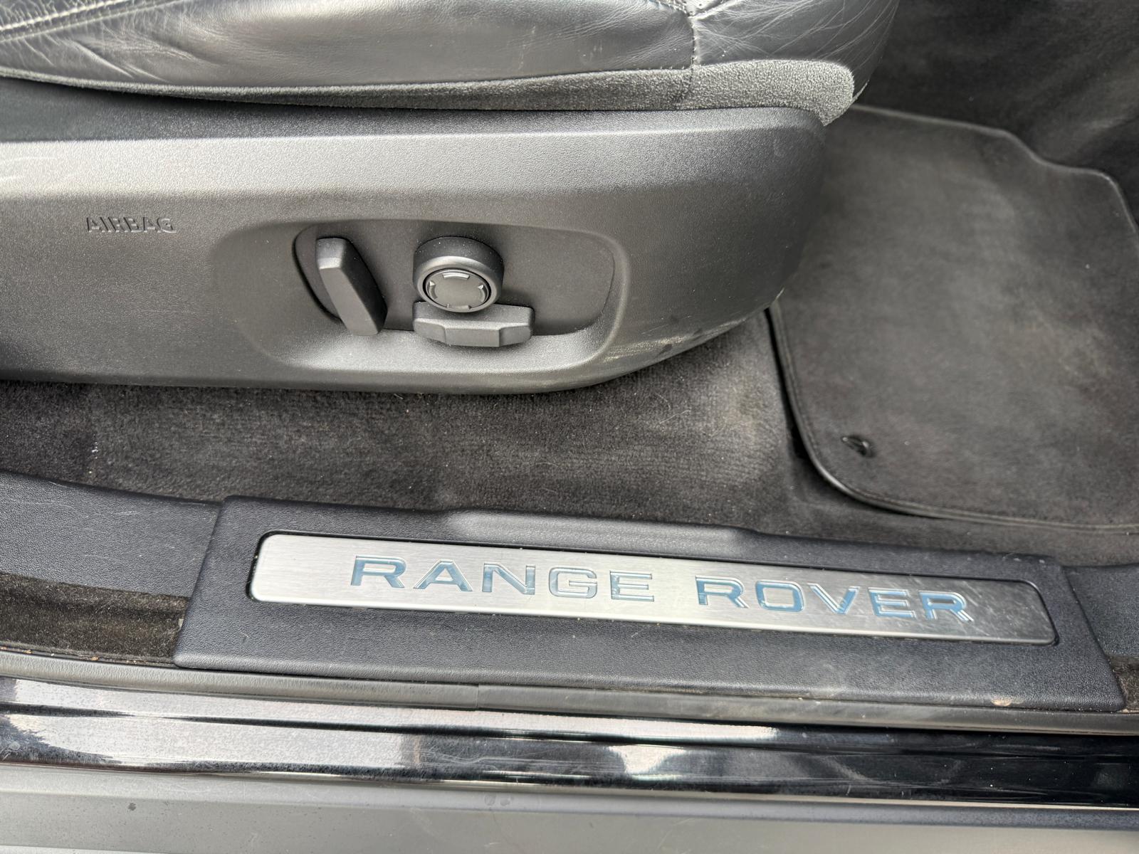 
								Land Rover Evoque HSE Dynamic full									