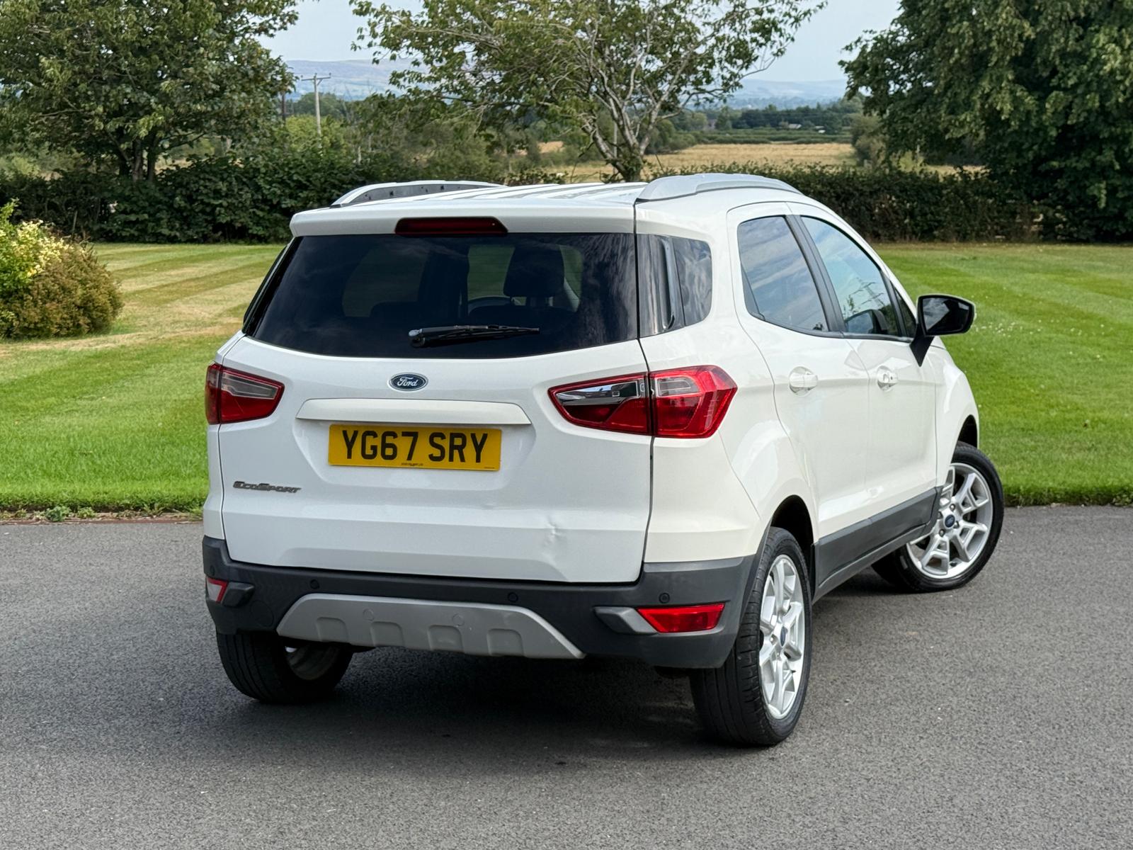 
								2017 Ford EcoSport 1.5 TDCi Titanium full									