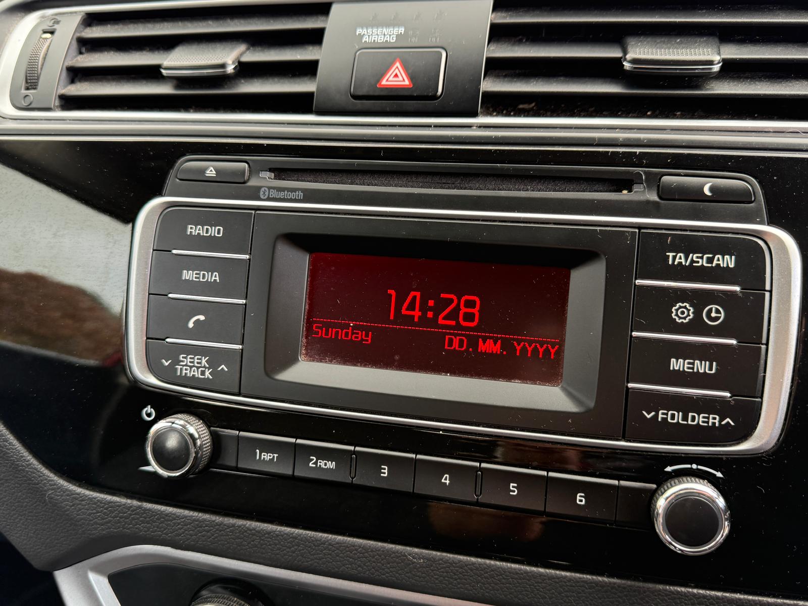 
								Kia Rio 1 Air 1.25 5dr full									