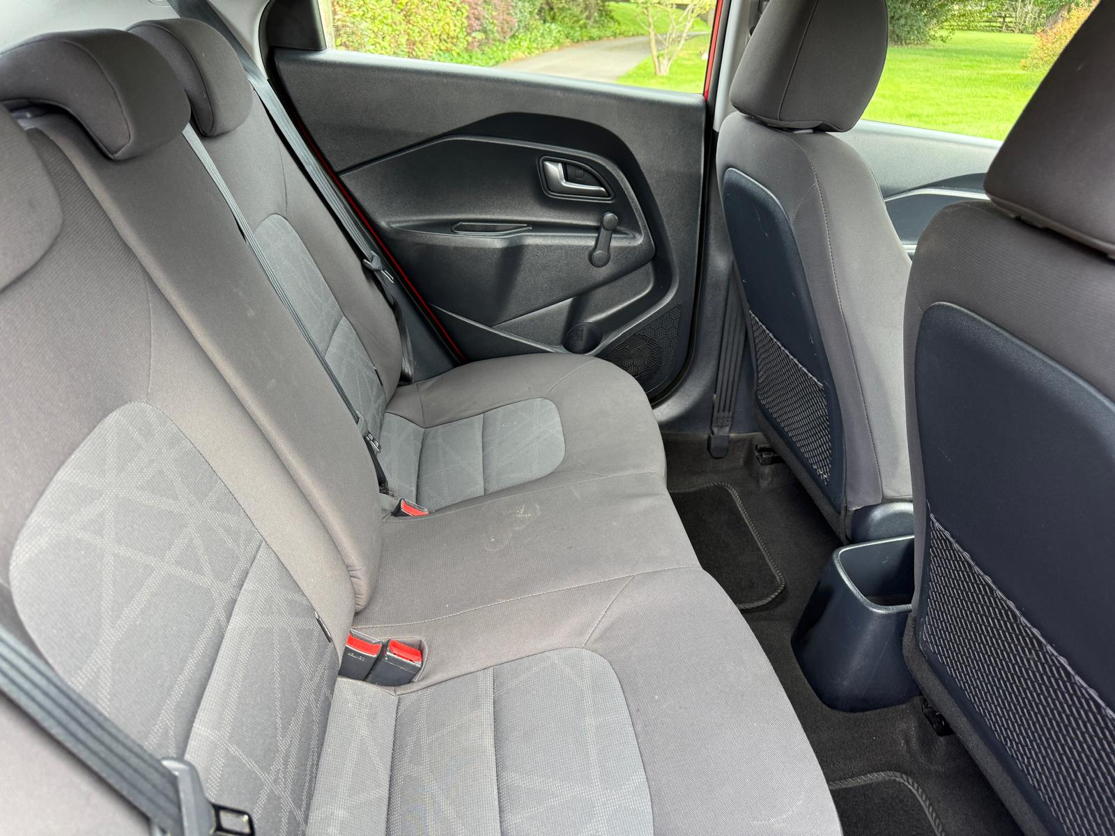 
								Kia Rio 1 Air 1.25 5dr full									