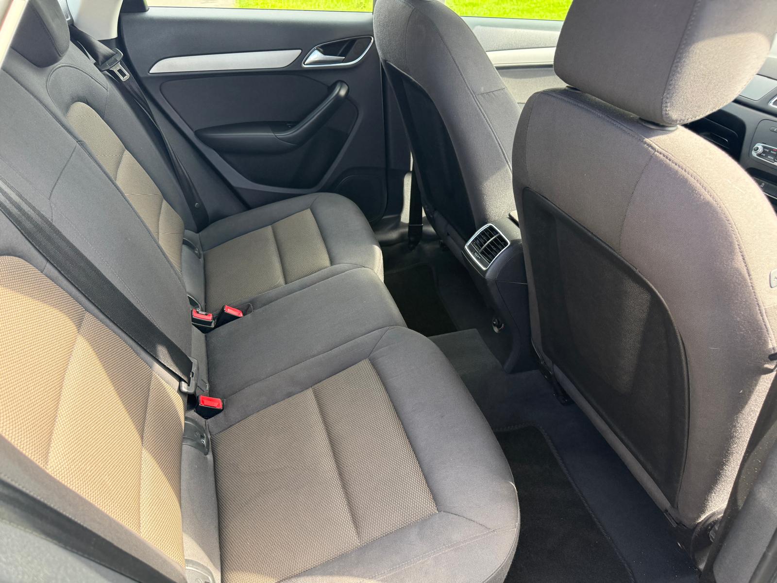 
								AUDI Q3 2.0 TDI SE 6 SPEED MANUAL full									