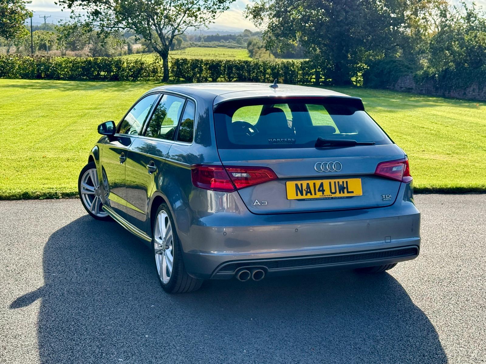 
								Audi A3 2.0 TDi S-Line Quattro S-Tronic full									