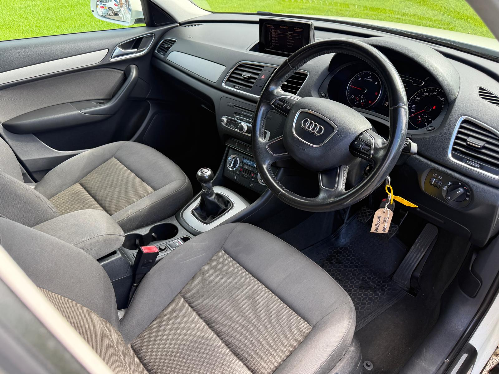 
								AUDI Q3 2.0 TDI SE 6 SPEED MANUAL full									