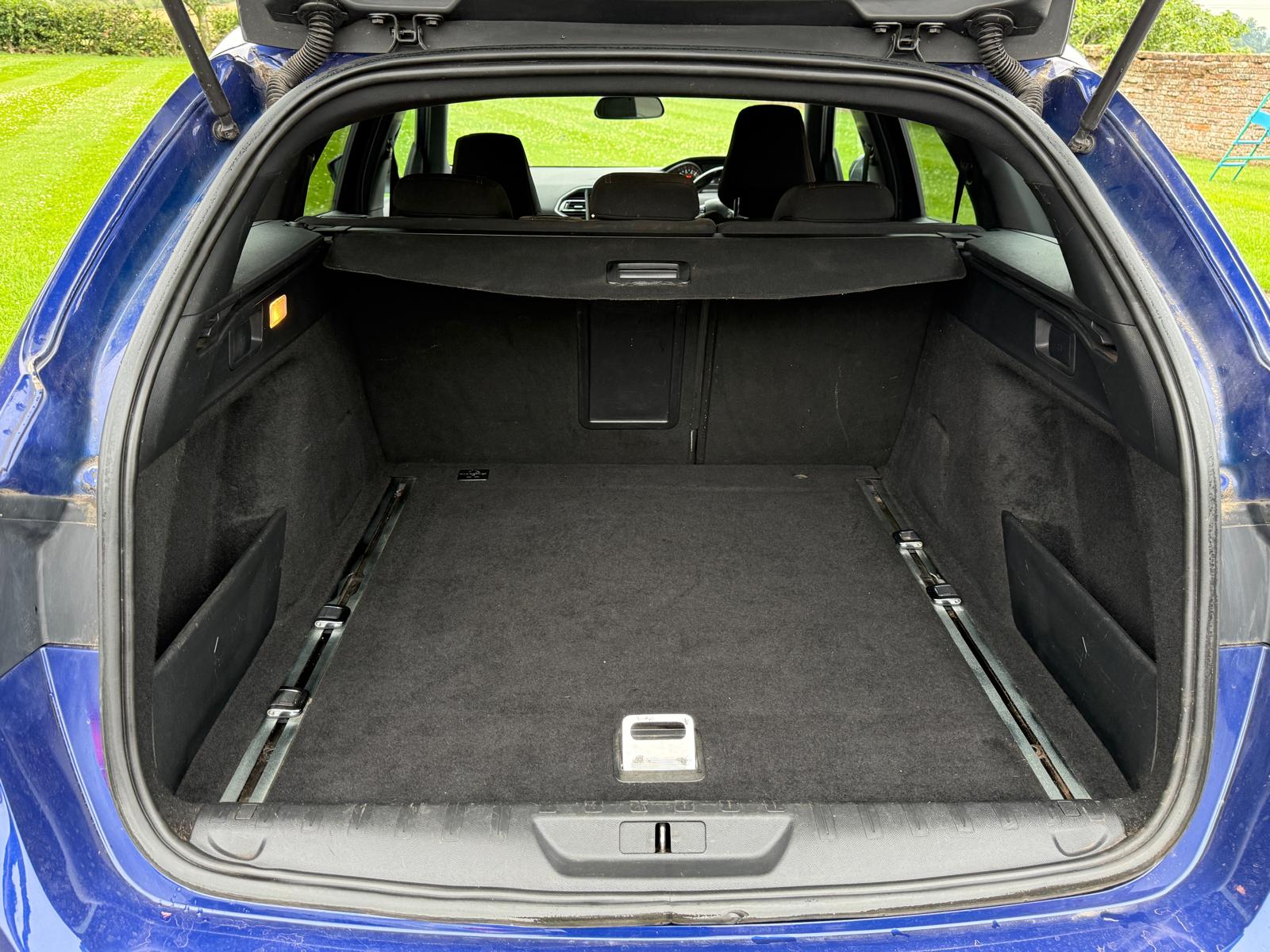 
								2016 Peugeot 308 SW GT-LINE 1.6 HDI Estate full									