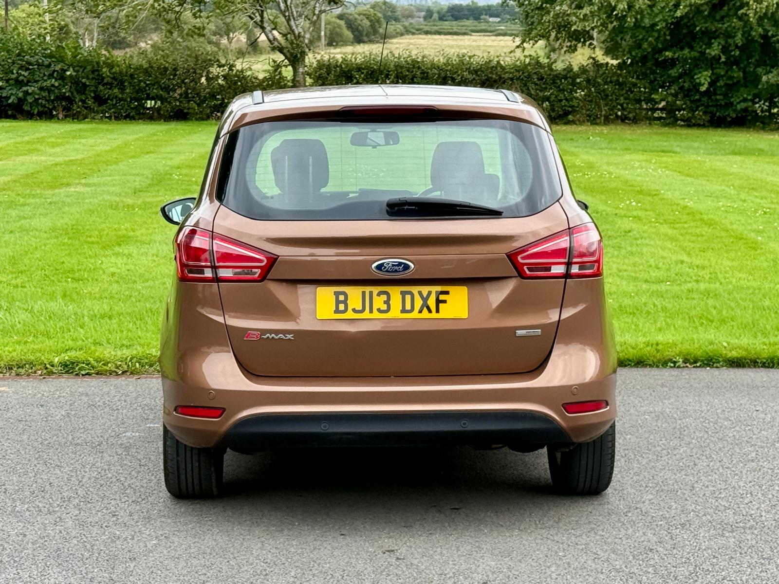 
								Ford B-Max 1.5 TDCi Zetec full									