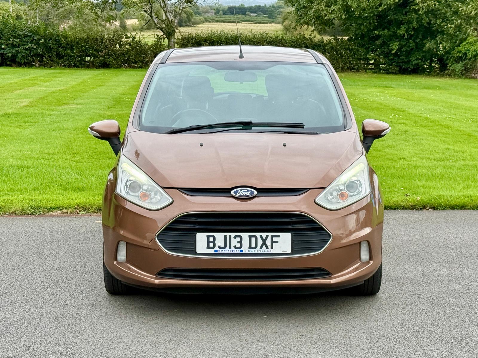 
								Ford B-Max 1.5 TDCi Zetec full									