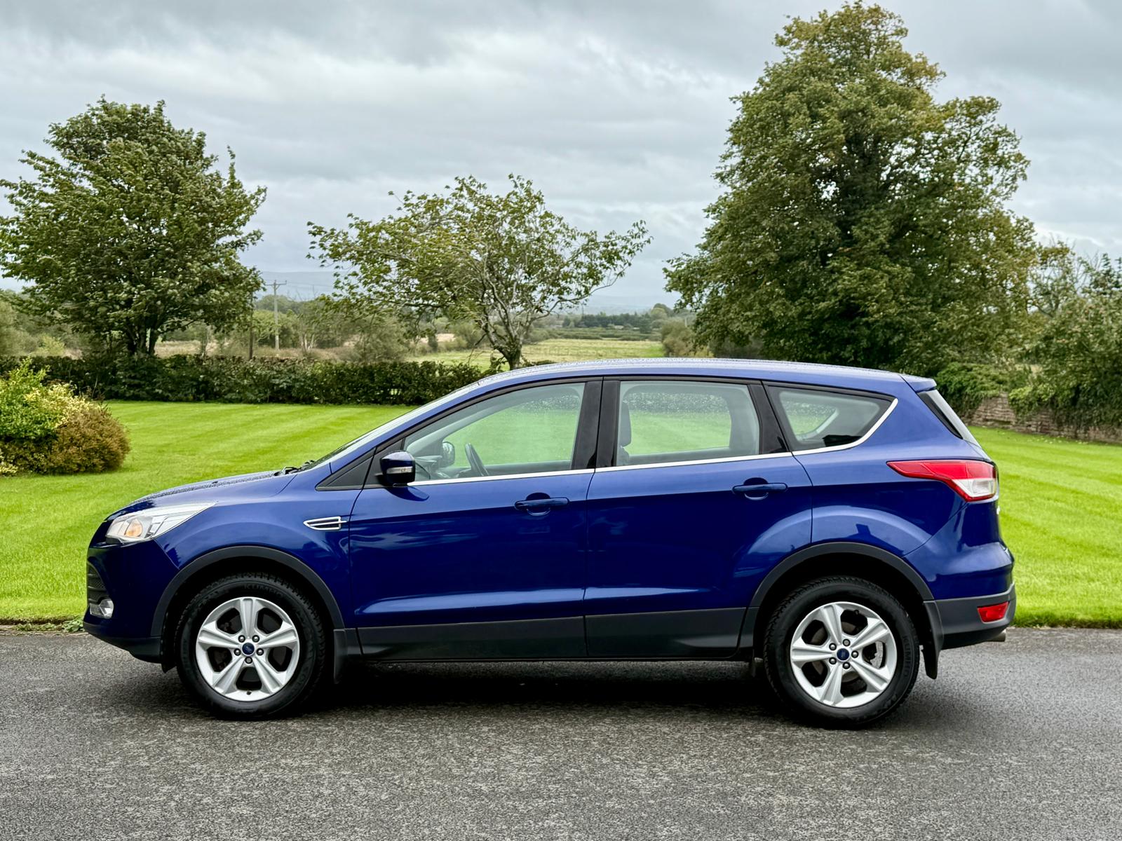 
								2016 Ford Kuga Zetec TDCi 2wd full									