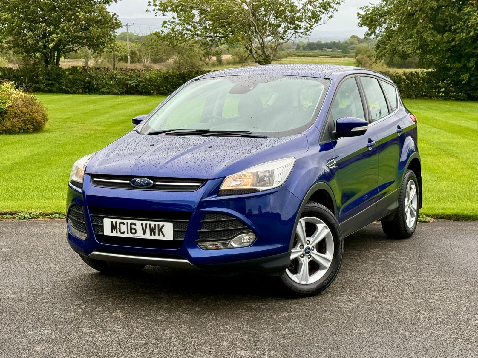 
								2016 Ford Kuga Zetec TDCi 2wd full									