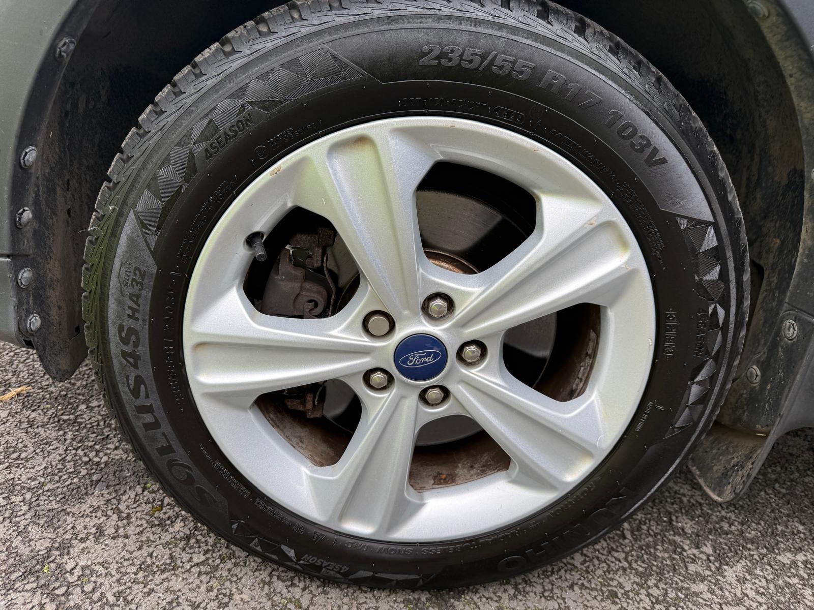 
								2016 Ford Kuga Zetec TDCi 2wd full									