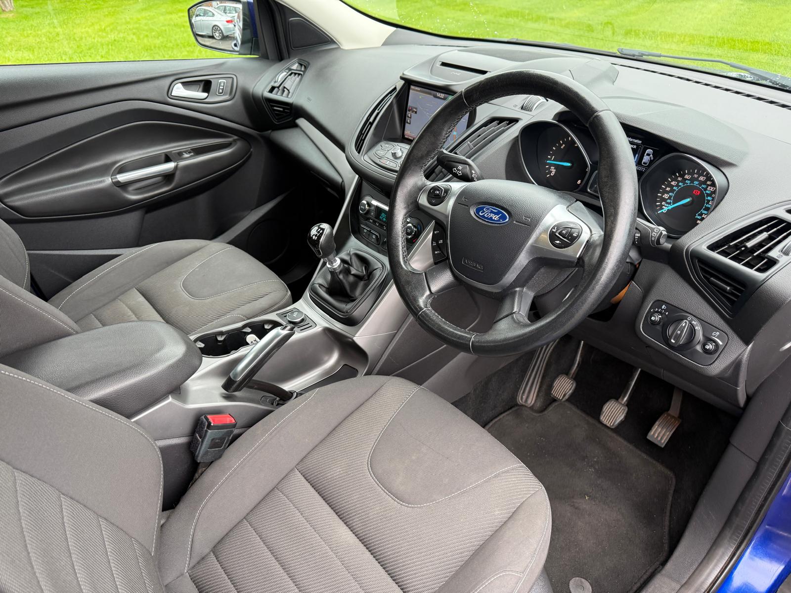 
								2016 Ford Kuga Zetec TDCi 2wd full									