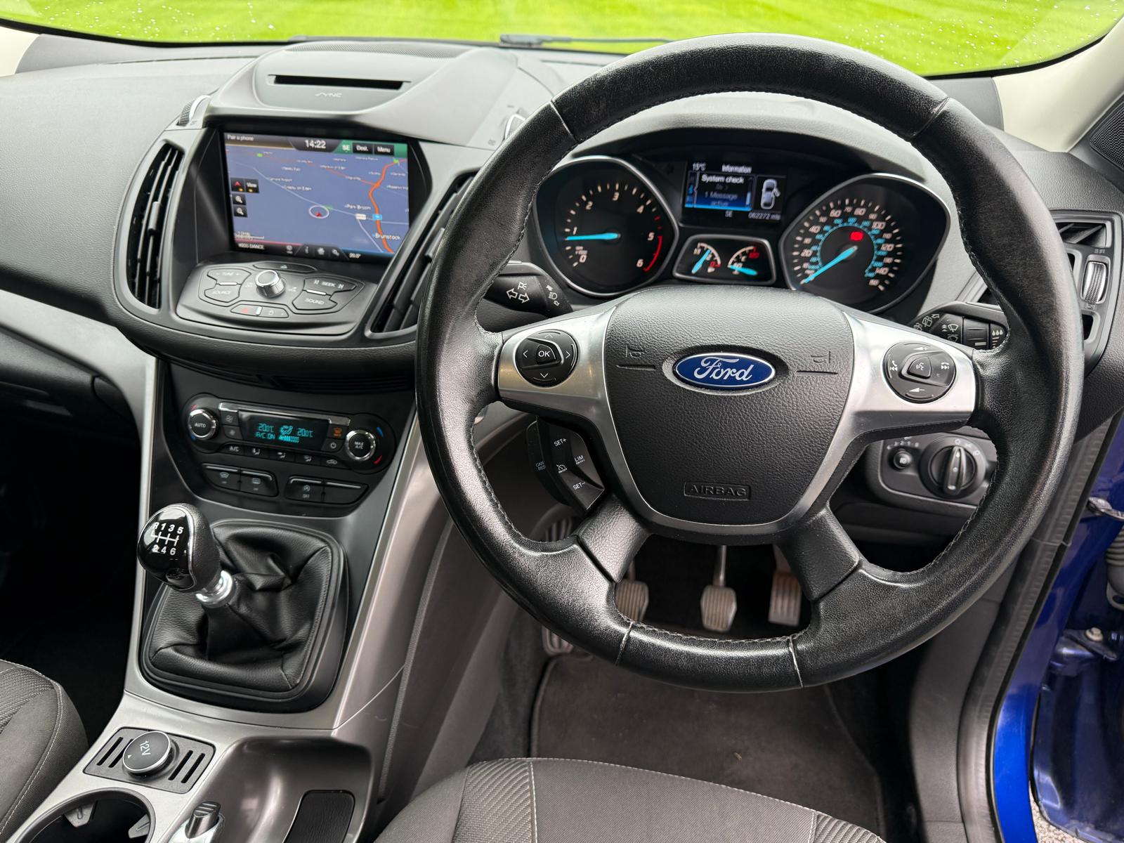 
								2016 Ford Kuga Zetec TDCi 2wd full									