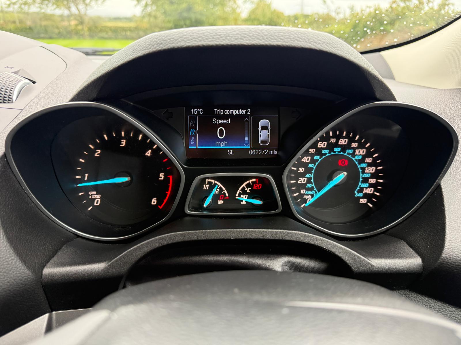 
								2016 Ford Kuga Zetec TDCi 2wd full									