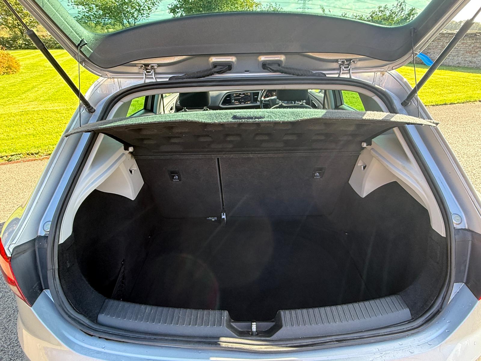 
								SEAT LEON 1.2 TSI DYNAMIC 5DR 6 SPEED MANUAL full									