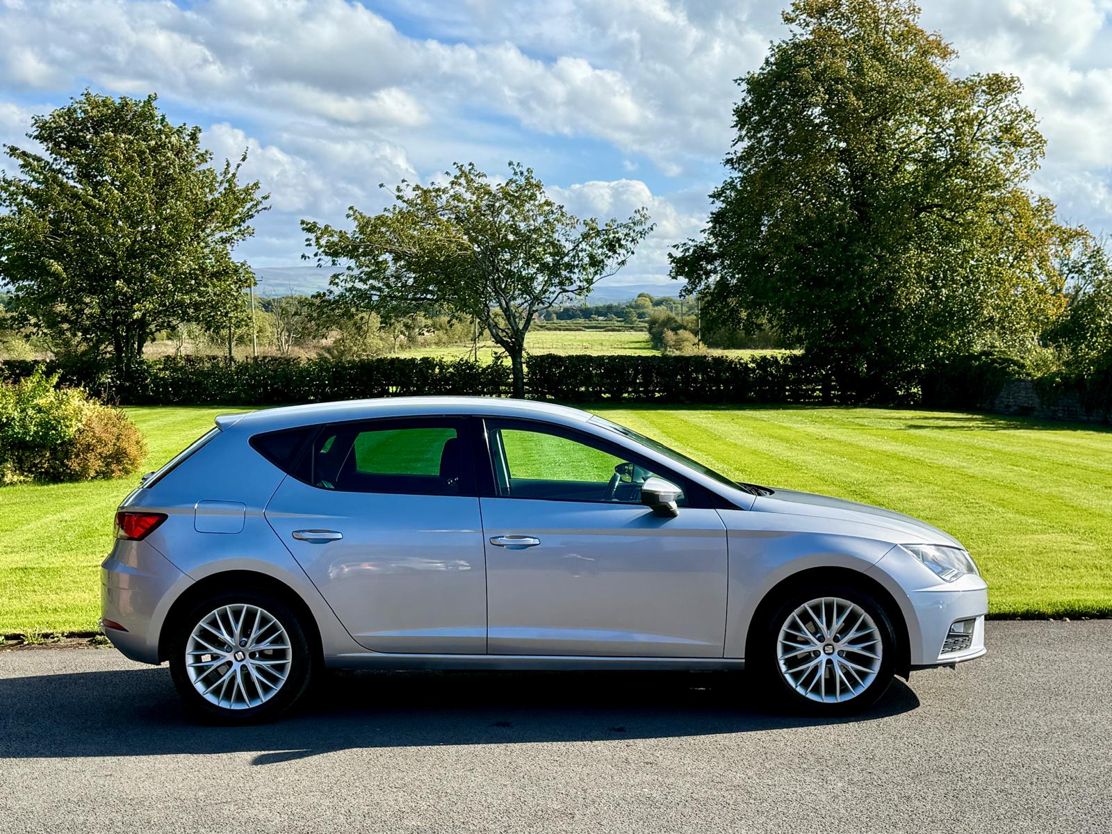 
								SEAT LEON 1.2 TSI DYNAMIC 5DR 6 SPEED MANUAL full									