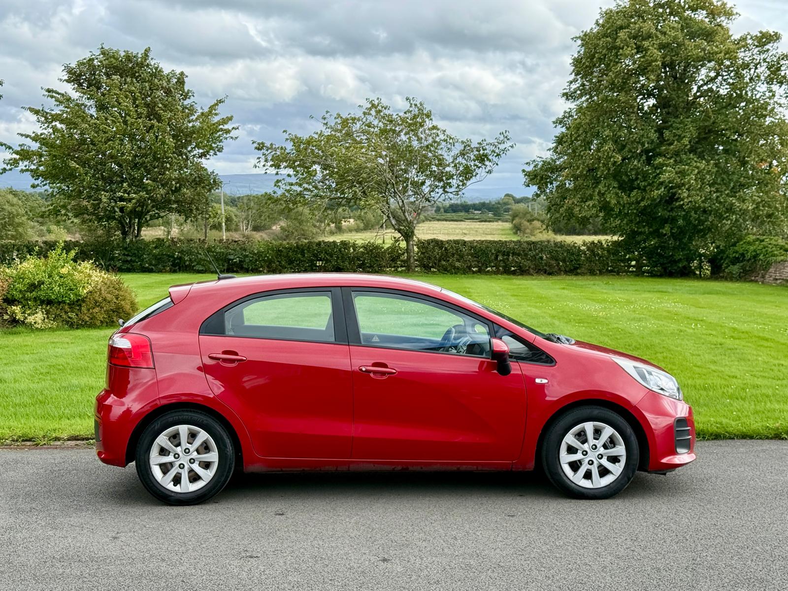 
								Kia Rio 1 Air 1.25 5dr full									